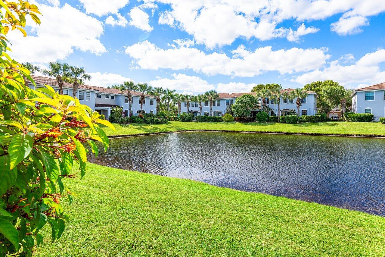 172 W Astor Circle, Delray Beach
