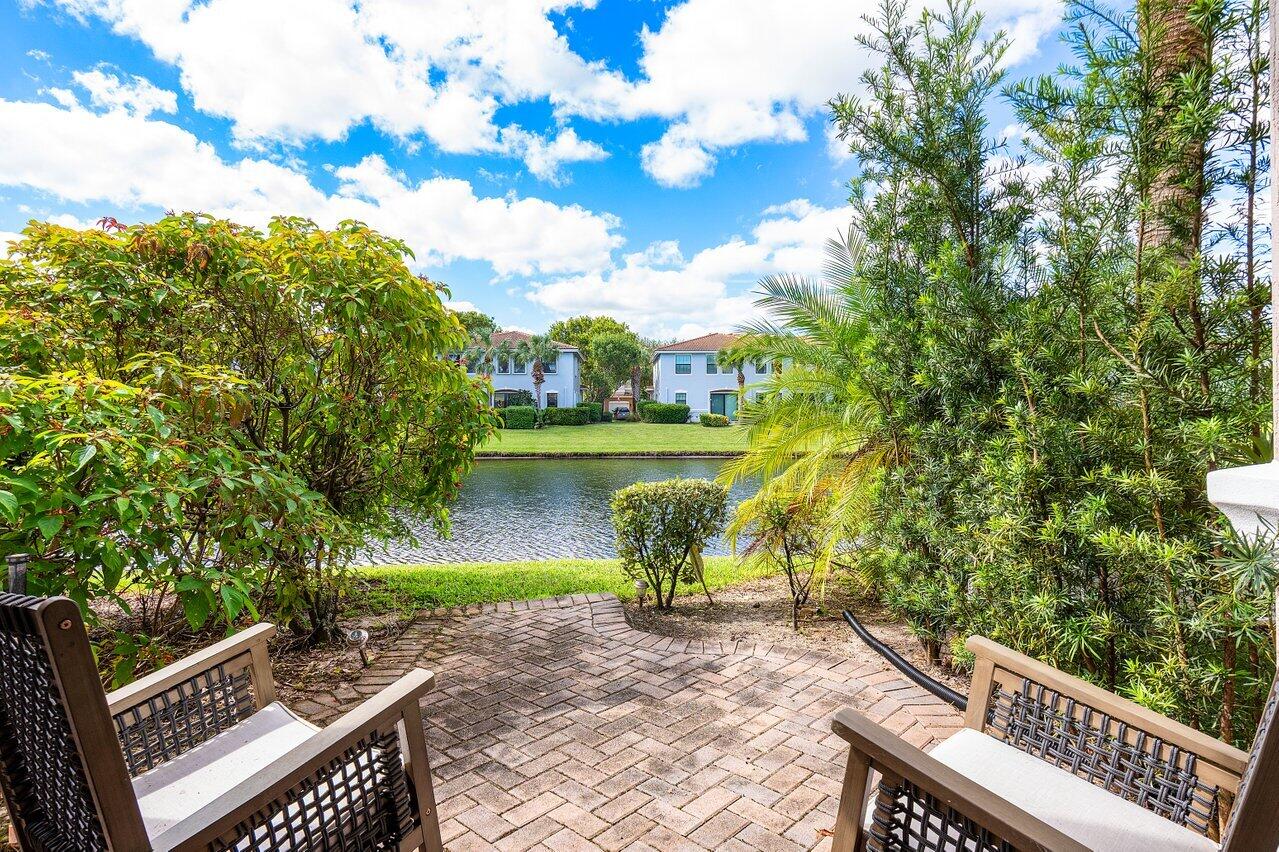 172 W Astor Circle, Delray Beach