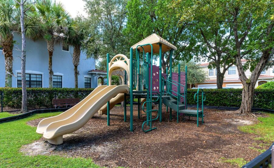 172 W Astor Circle, Delray Beach