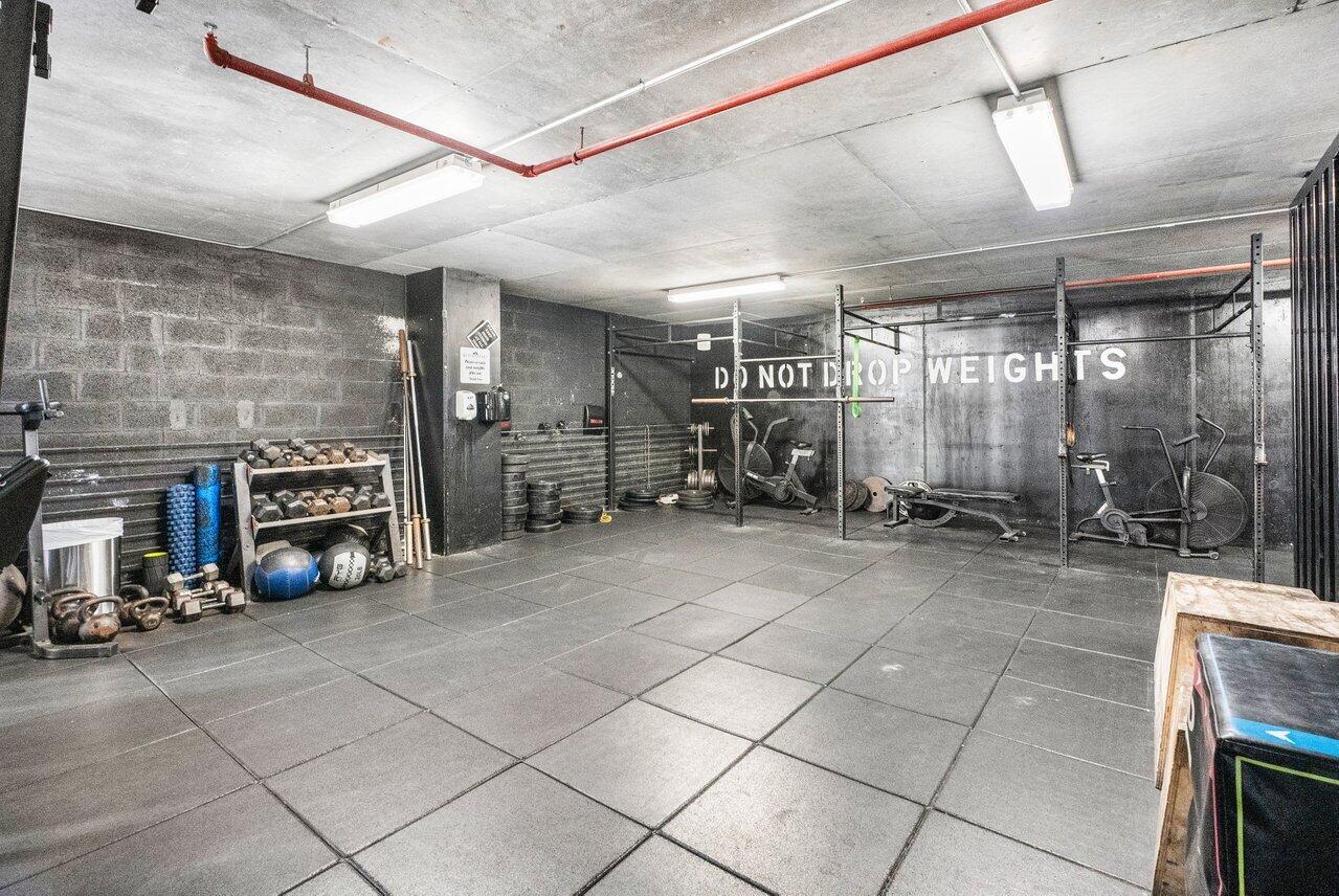 690 SW 1st Court 1913, Miami Unit: 1913