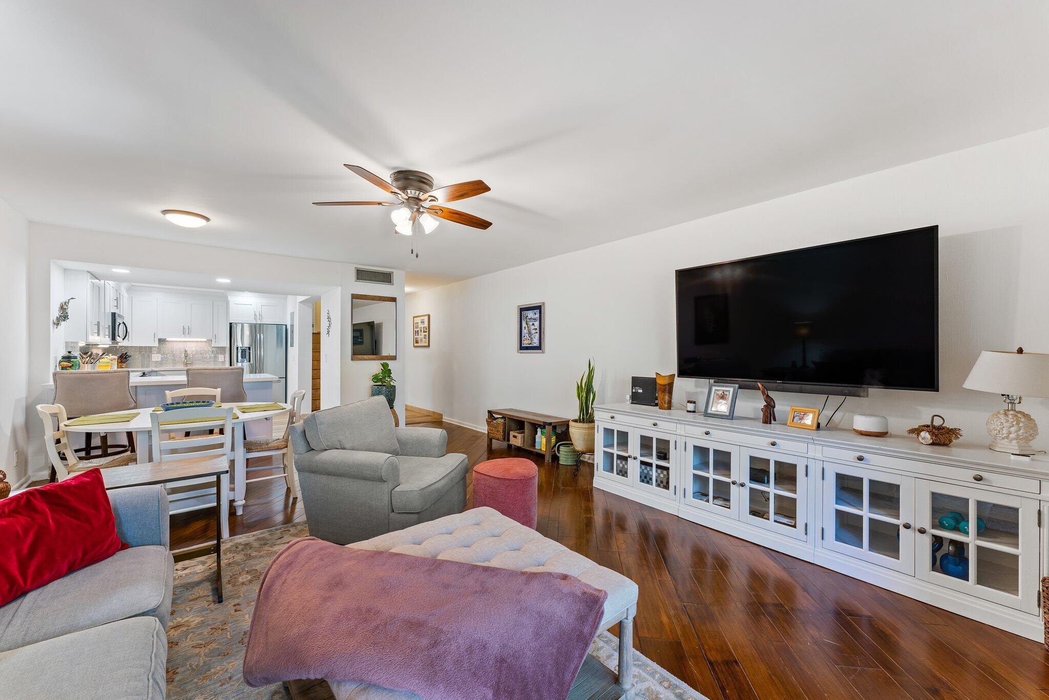 390 Golfview Road D, North Palm Beach Unit: D