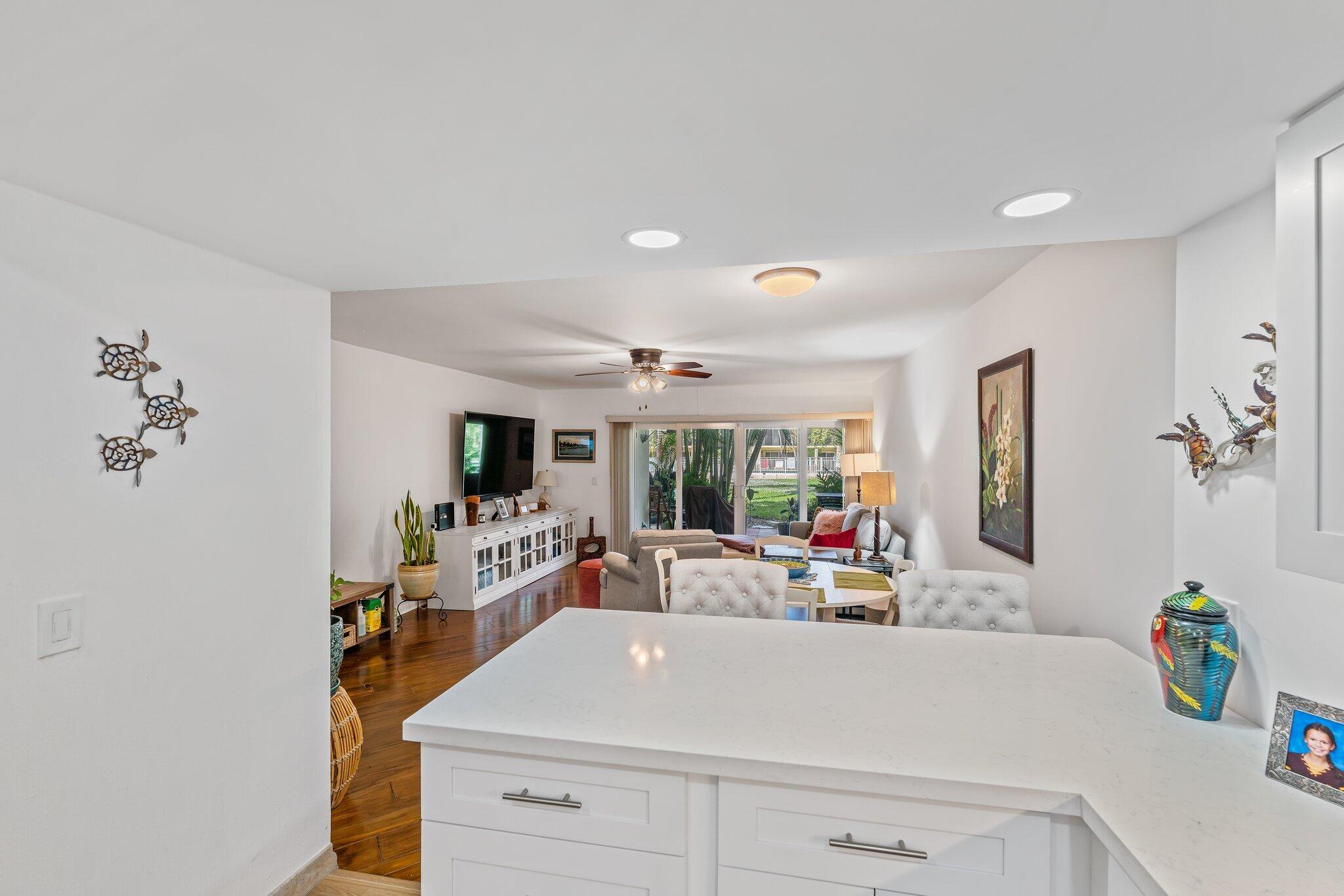 390 Golfview Road D, North Palm Beach Unit: D