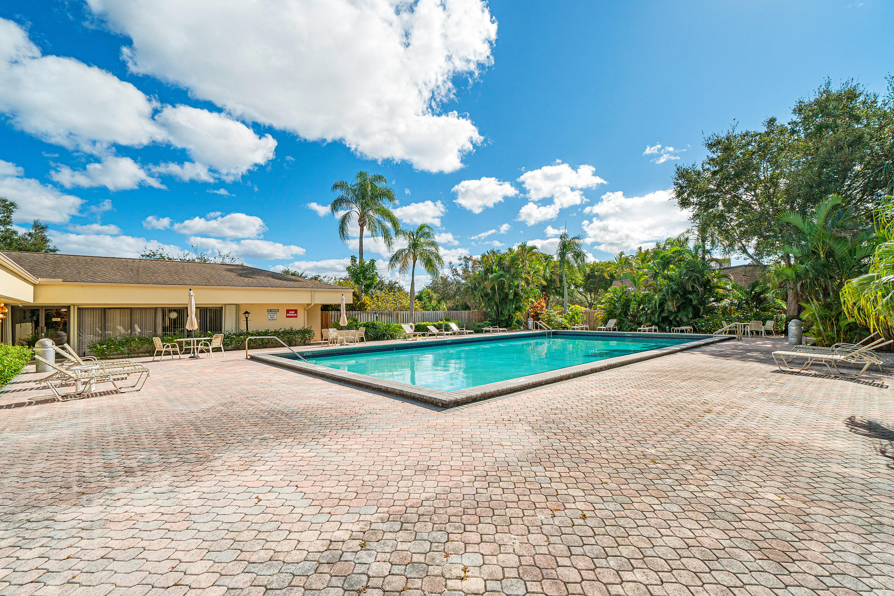 2952 SW 22nd Circle 3d