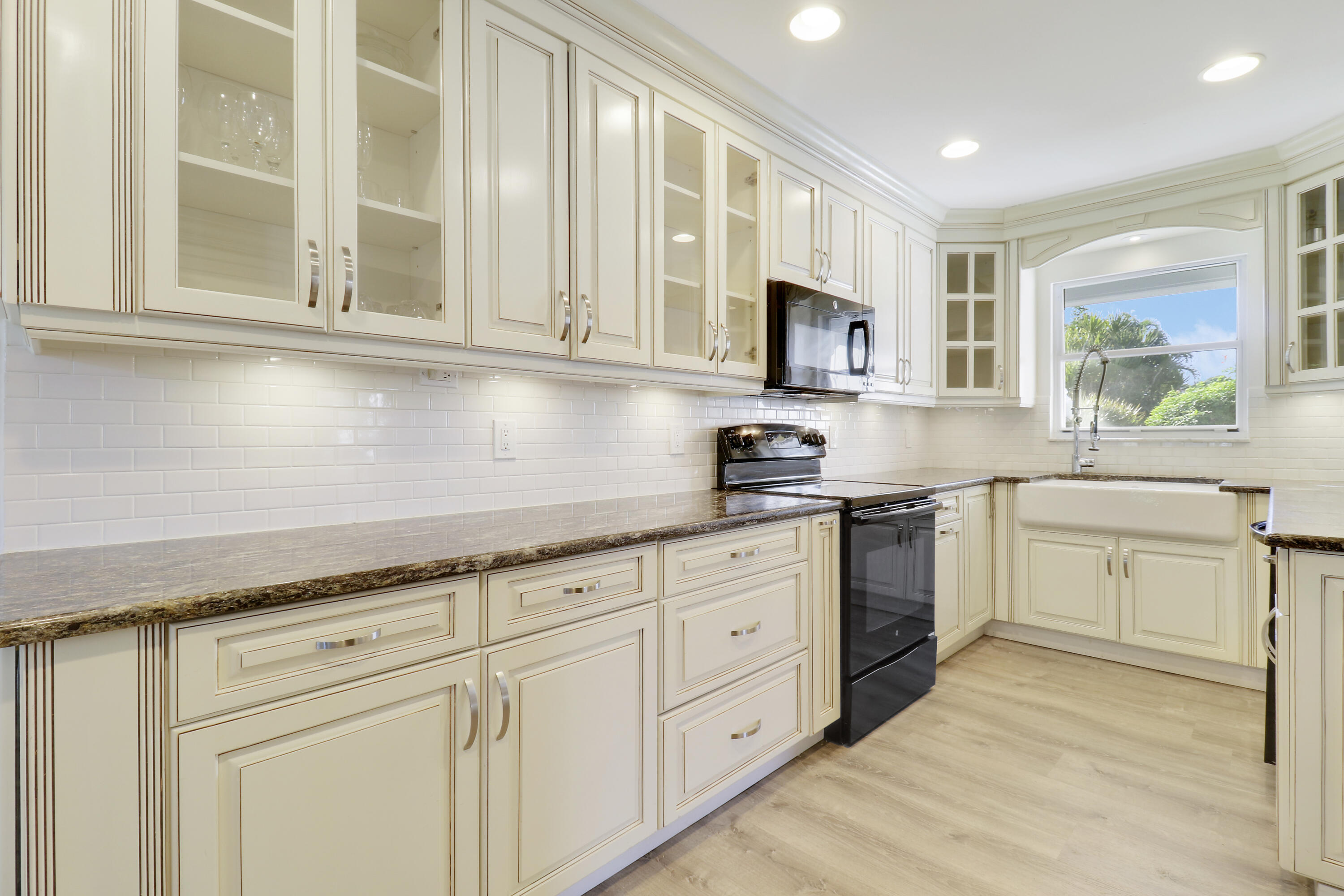 13565 Whispering Lakes Lane