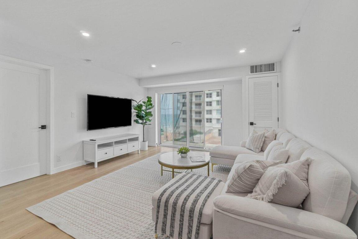 4505 S Ocean Boulevard 203, Highland Beach Unit: 203