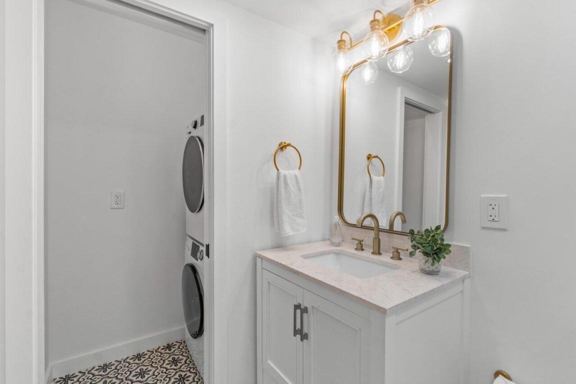 4505 S Ocean Boulevard 203, Highland Beach Unit: 203