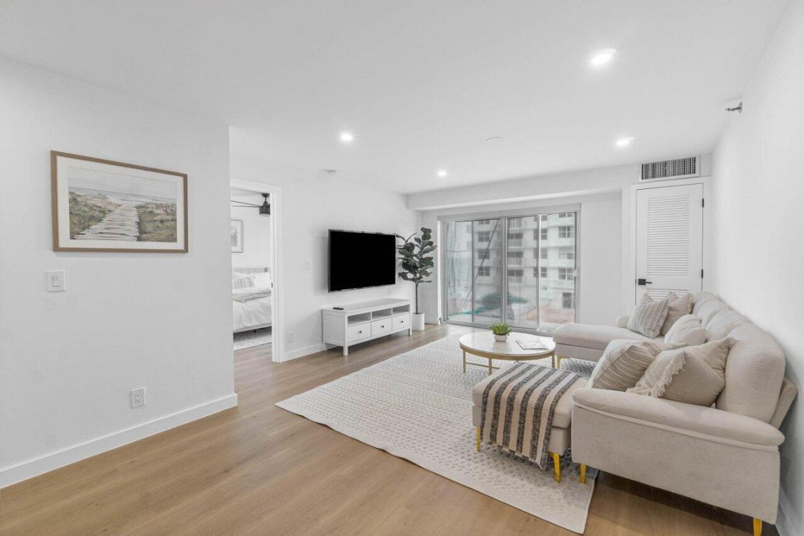 4505 S Ocean Boulevard 203, Highland Beach Unit: 203