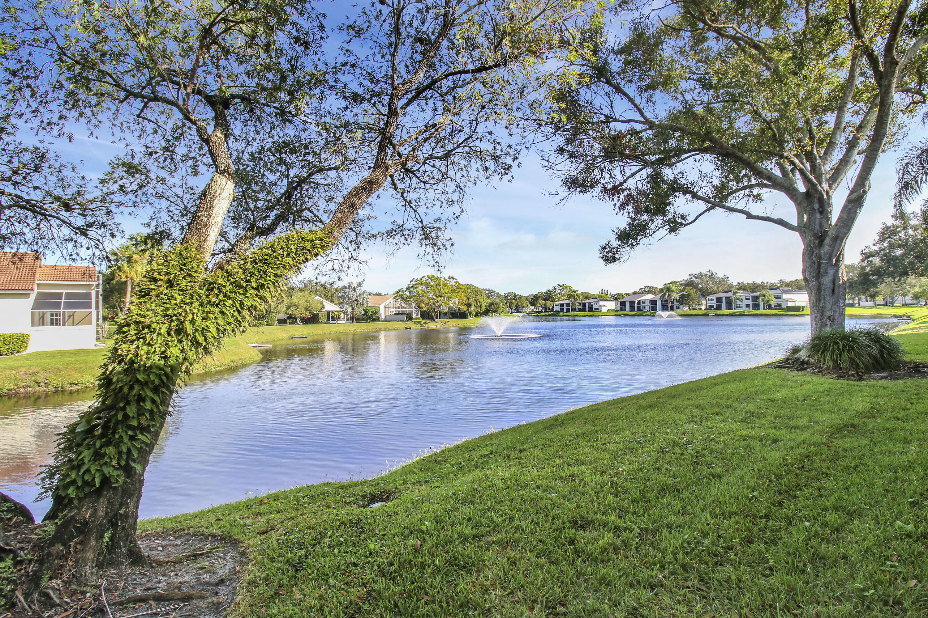 6928 Briarlake Circle 102