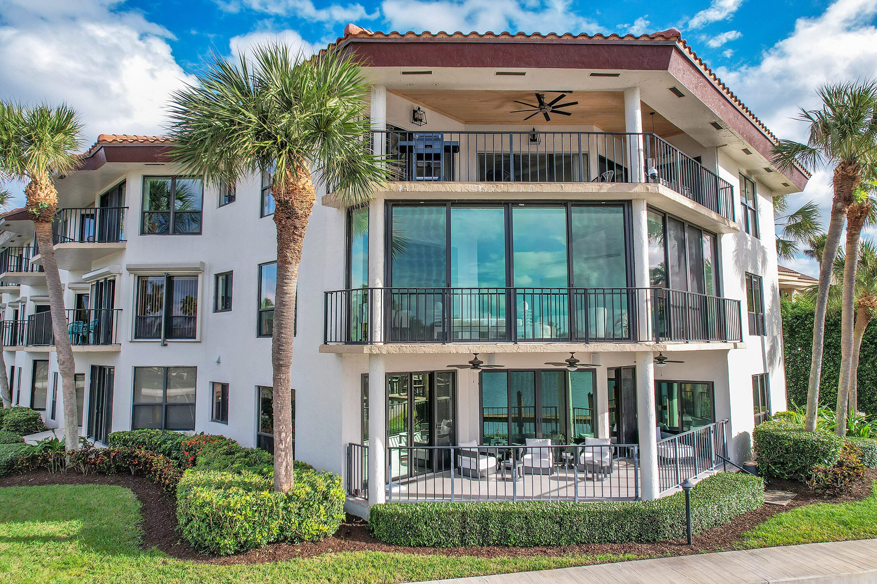 800 Andrews Avenue 9