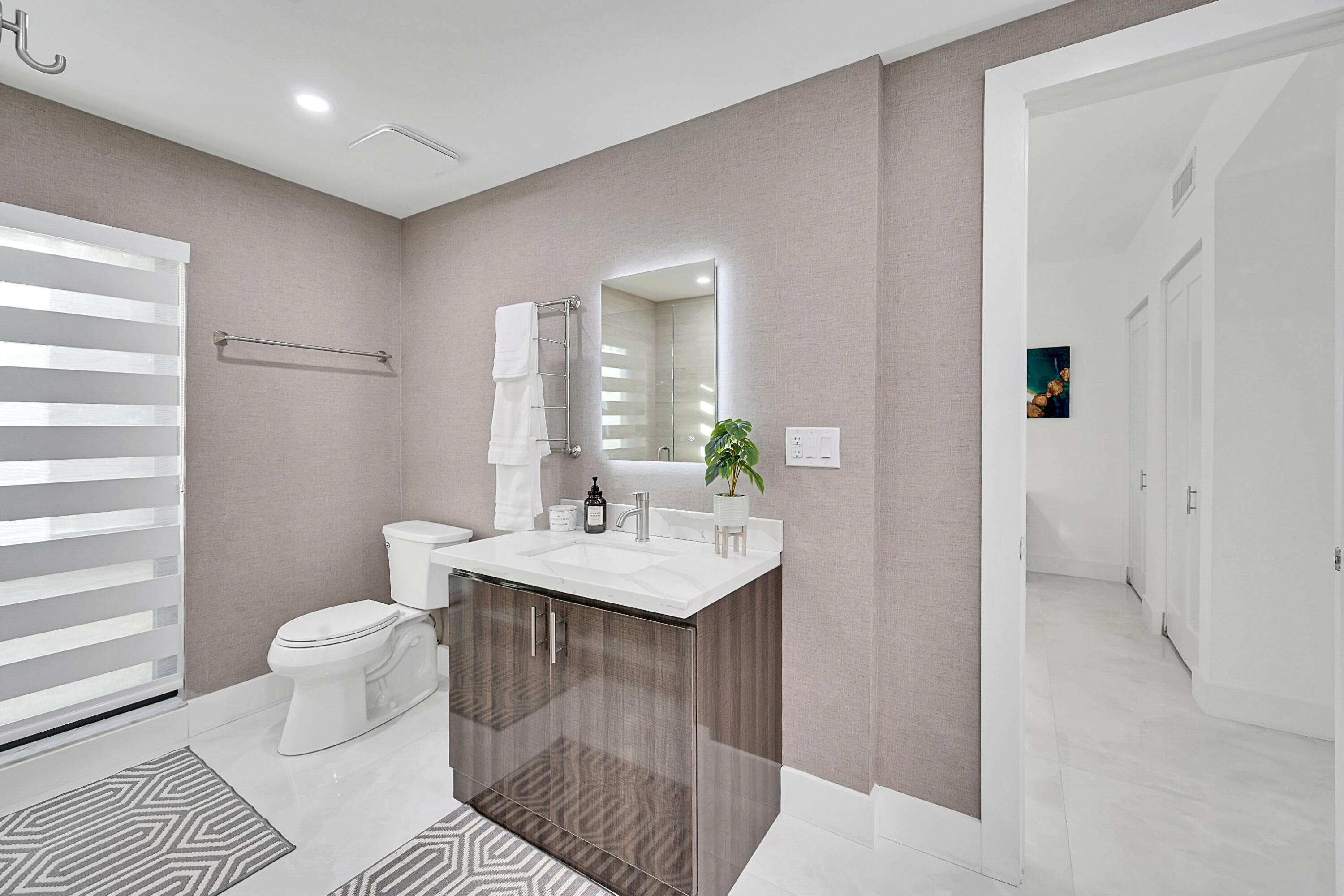 800 Andrews Avenue 9