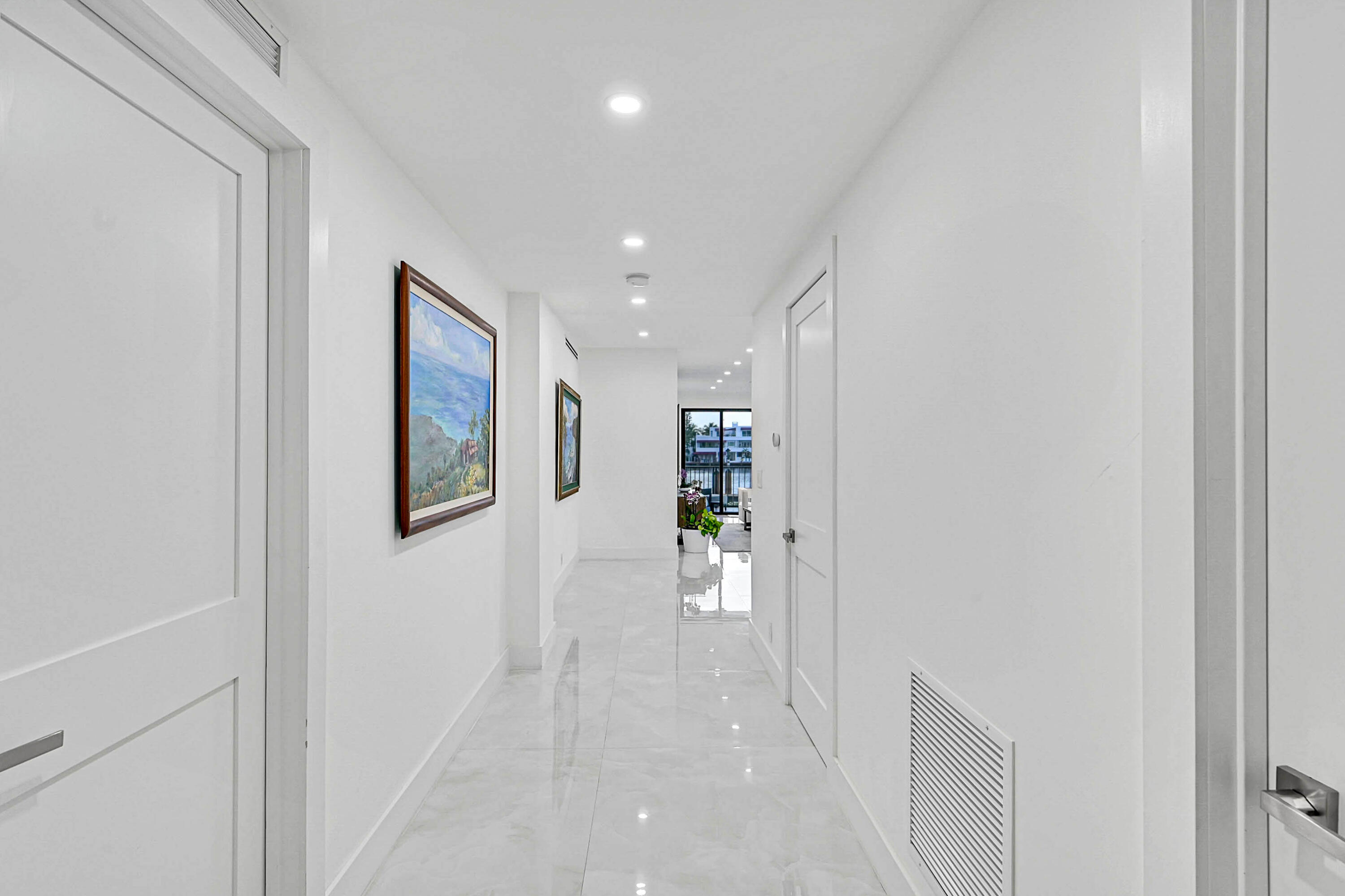 800 Andrews Avenue 9