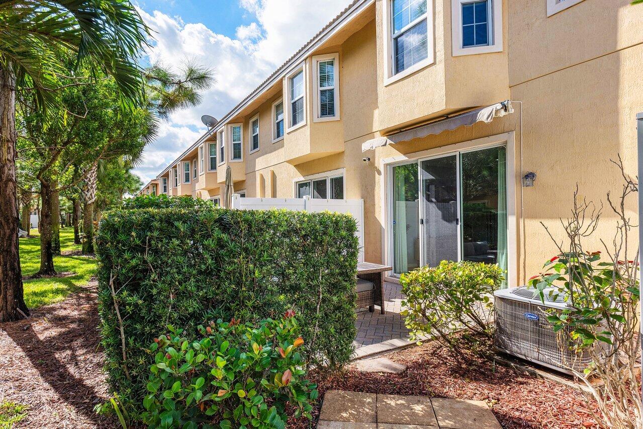 5900 Monterra Club Drive, Lake Worth