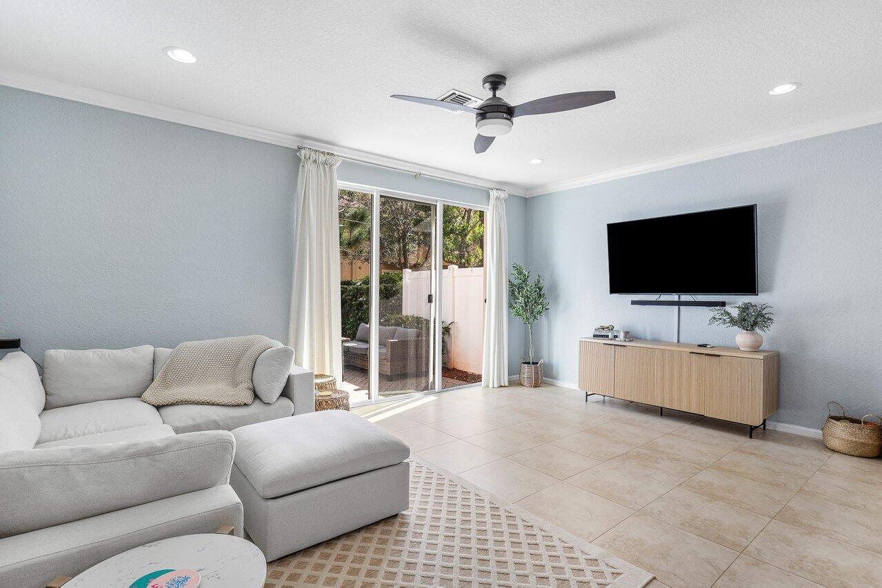 5900 Monterra Club Drive, Lake Worth