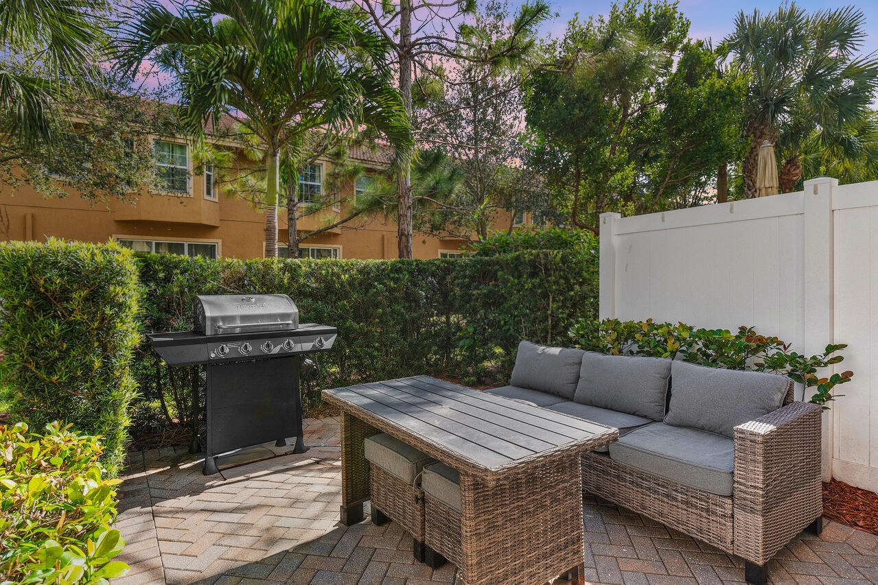 5900 Monterra Club Drive, Lake Worth