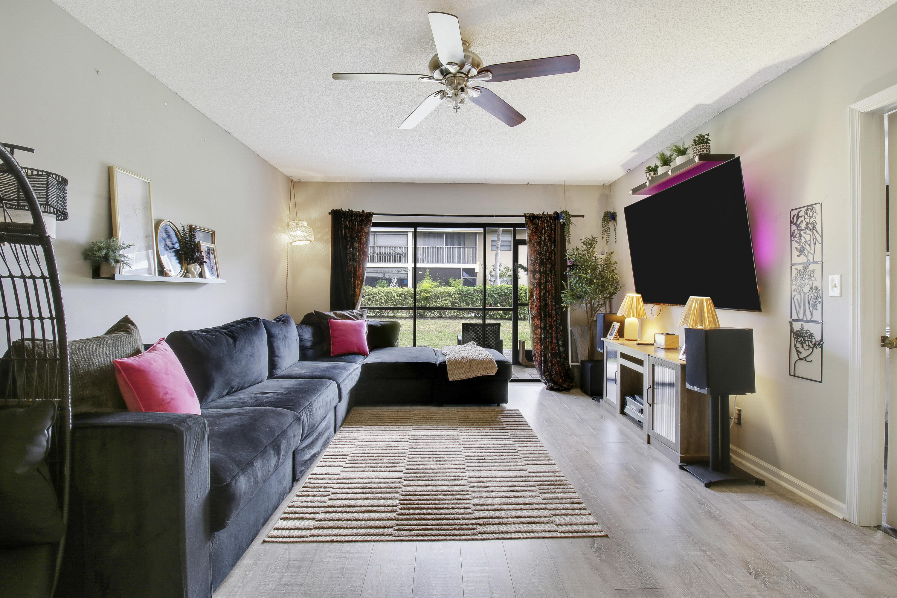 1001 SE 6th Avenue D122