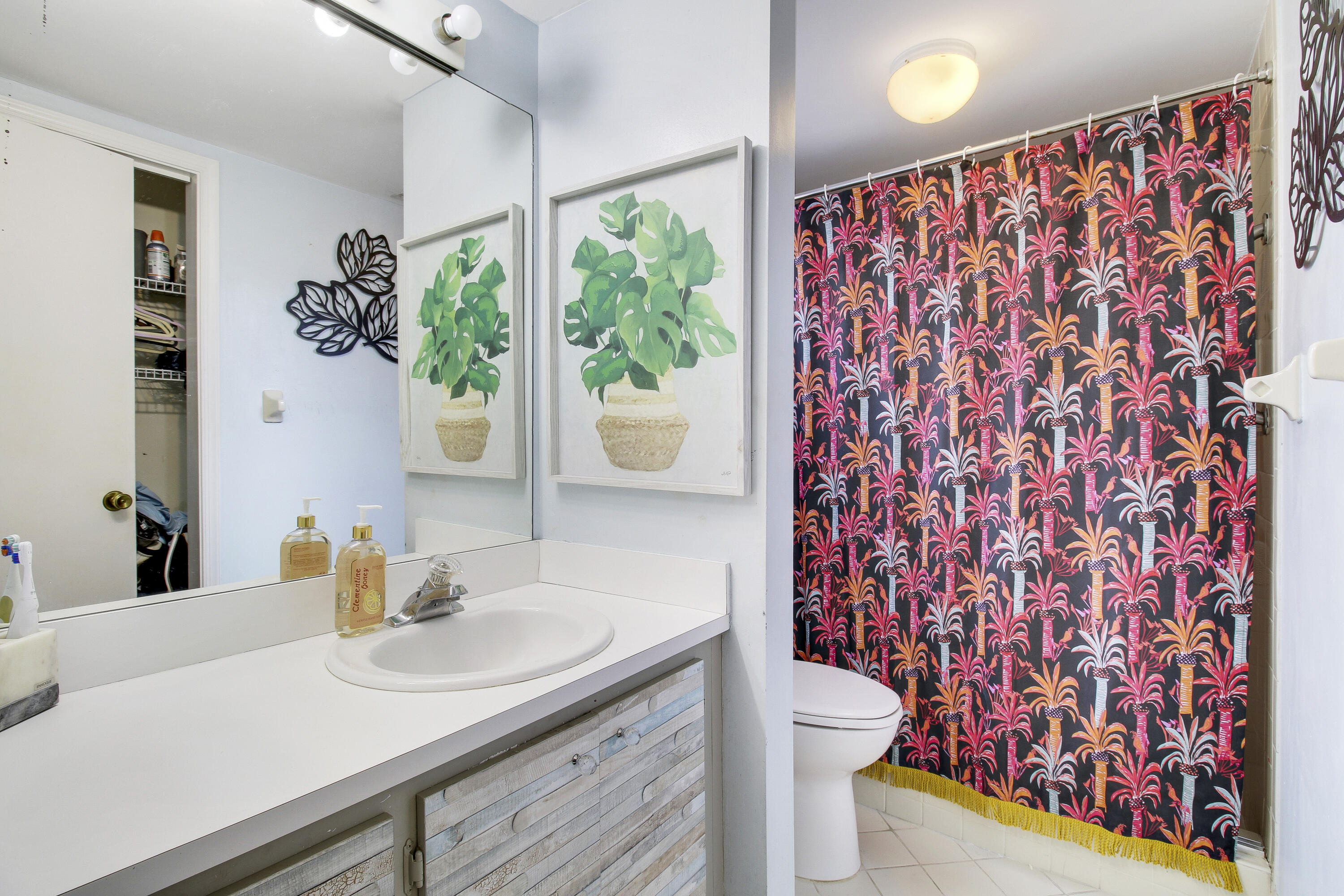 1001 SE 6th Avenue D122