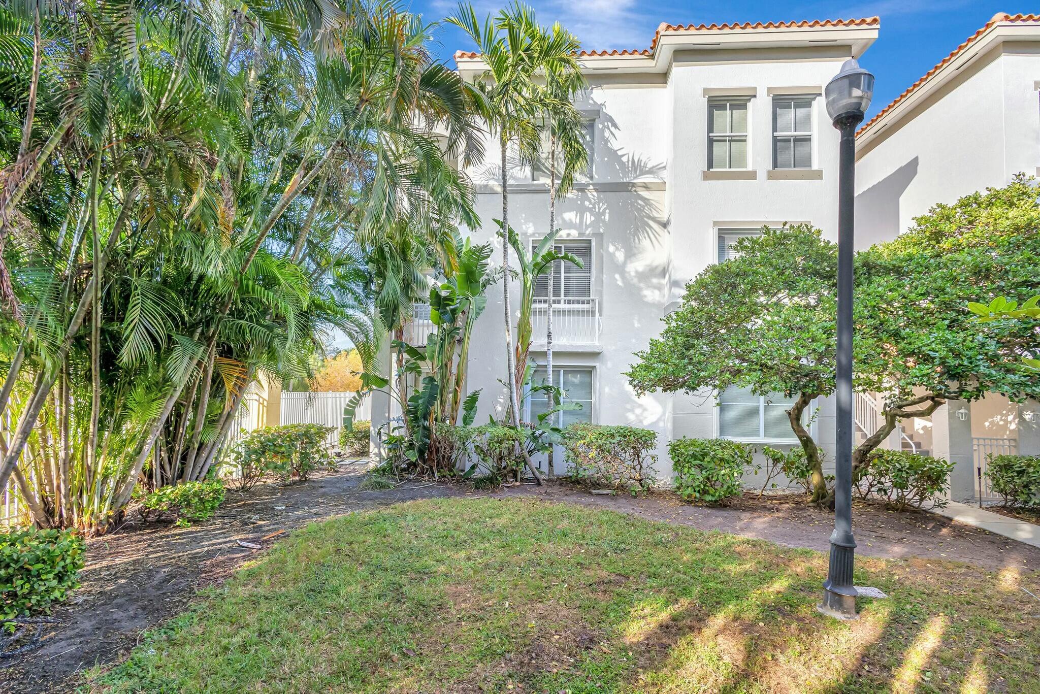 11023 Legacy 204 Lane 204, Palm Beach Gardens Unit: 204