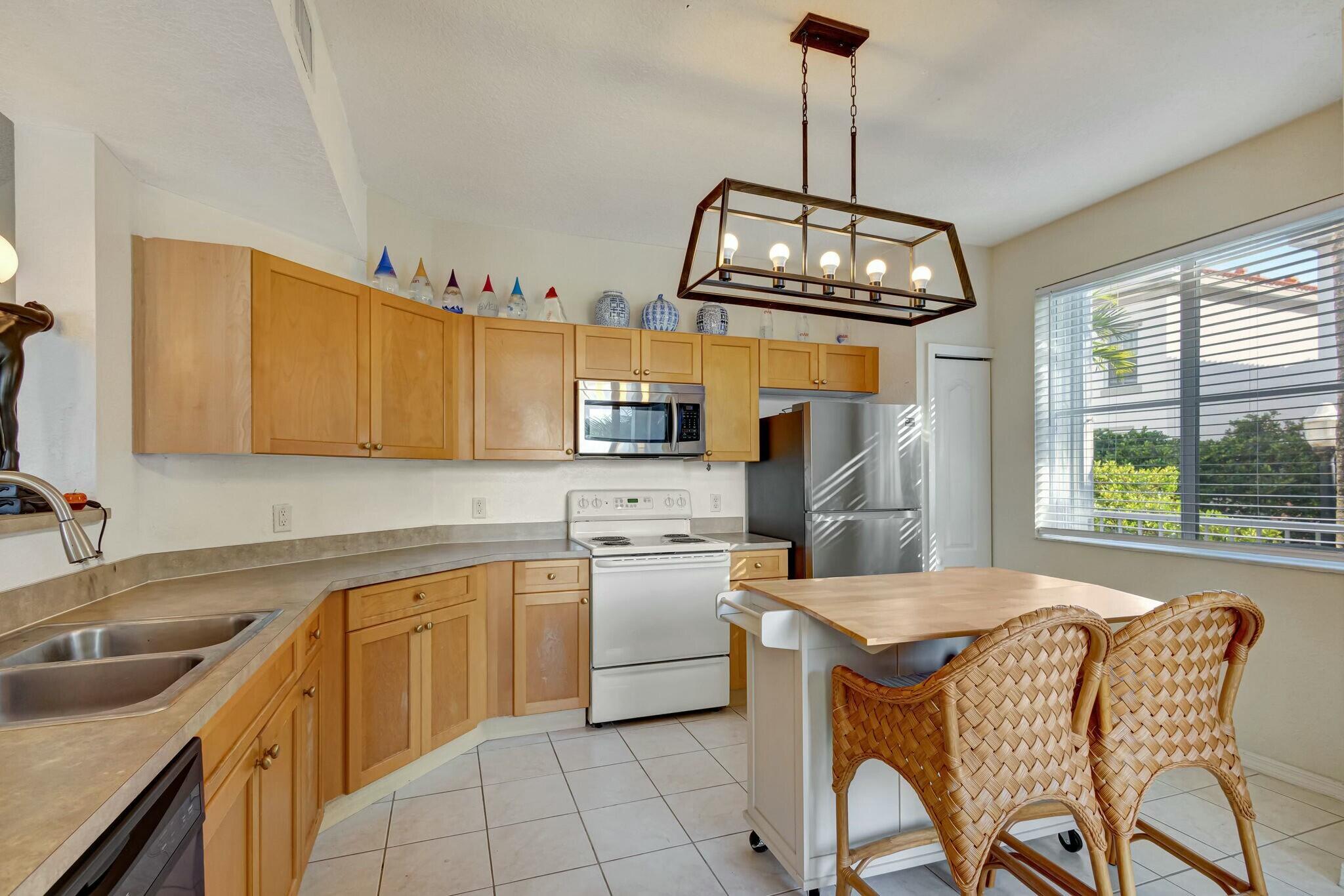 11023 Legacy 204 Lane 204, Palm Beach Gardens Unit: 204