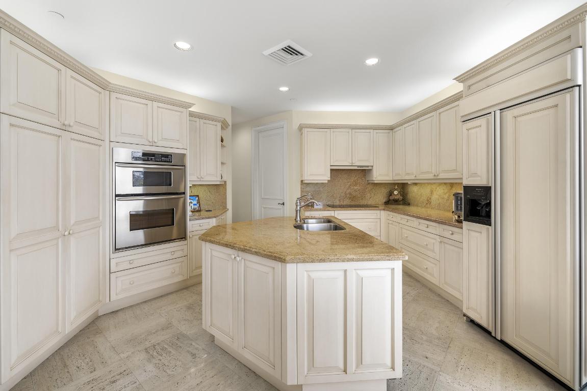 7383 Orangewood Lane 103