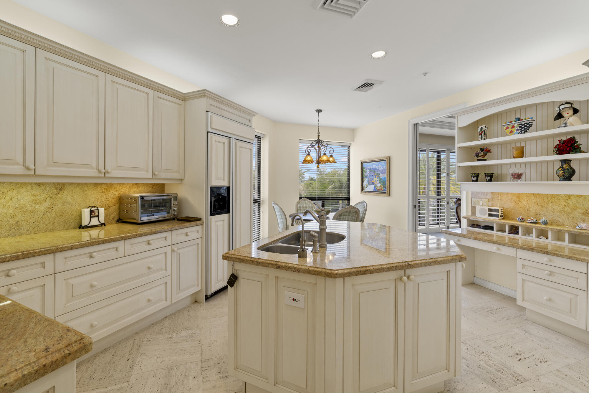 7383 Orangewood Lane 103