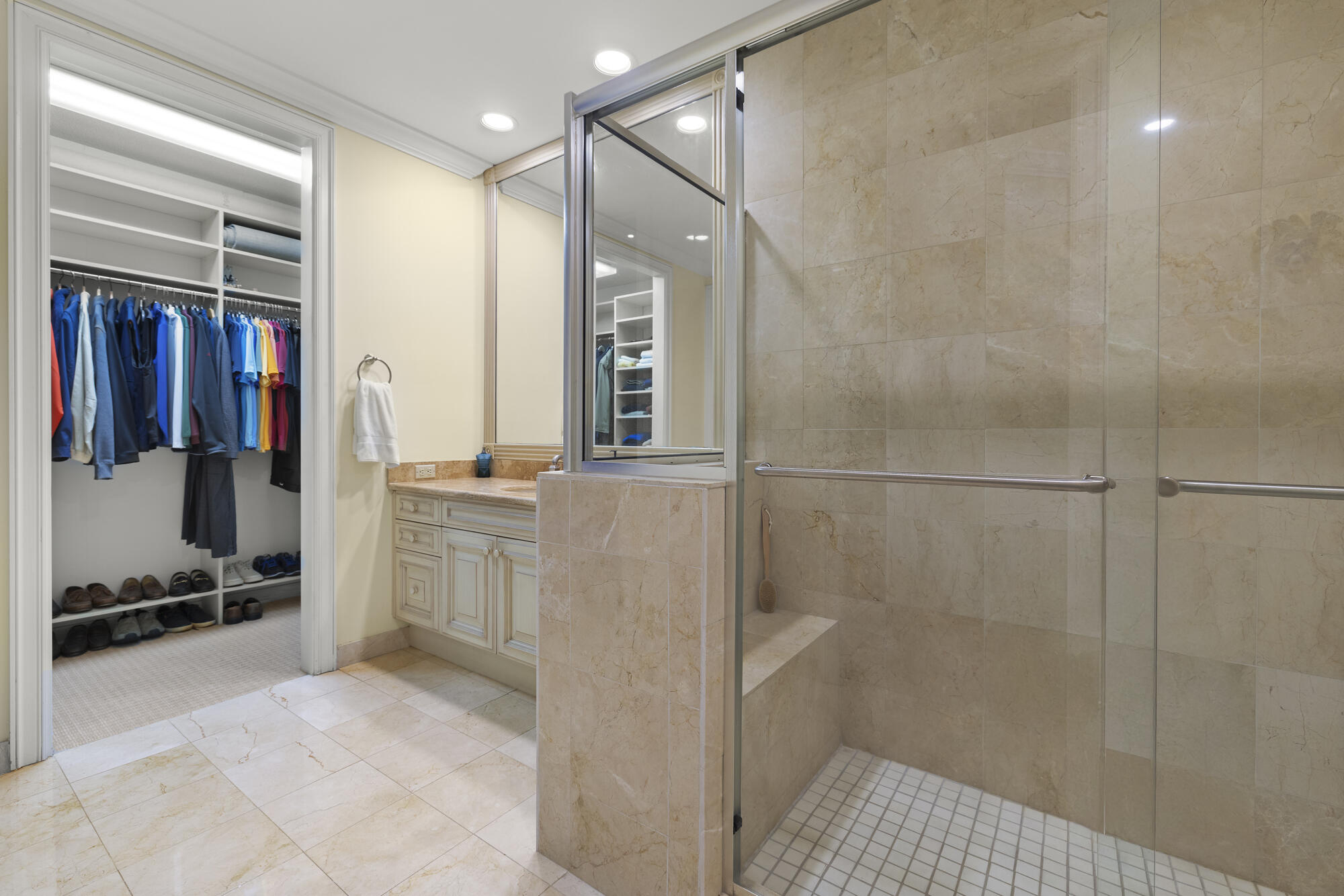 7383 Orangewood Lane 103