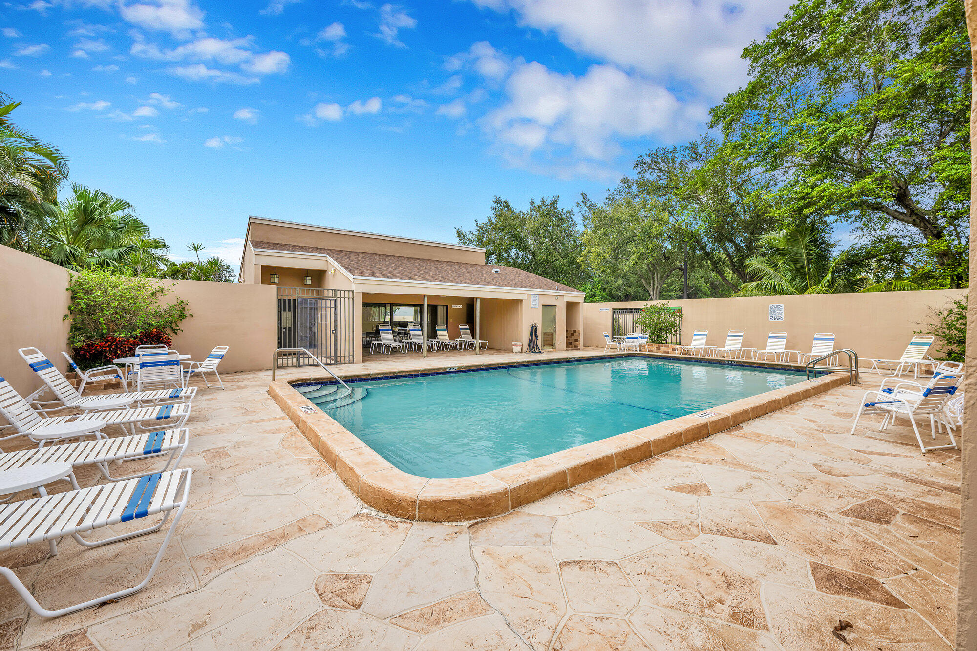 1169 NW 13th Street 1