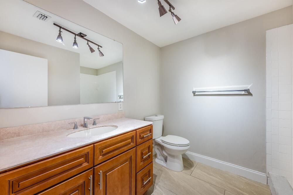 1169 NW 13th Street 1