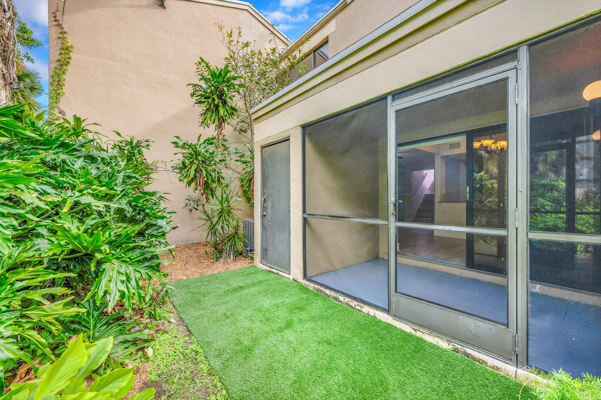 1169 NW 13th Street 1