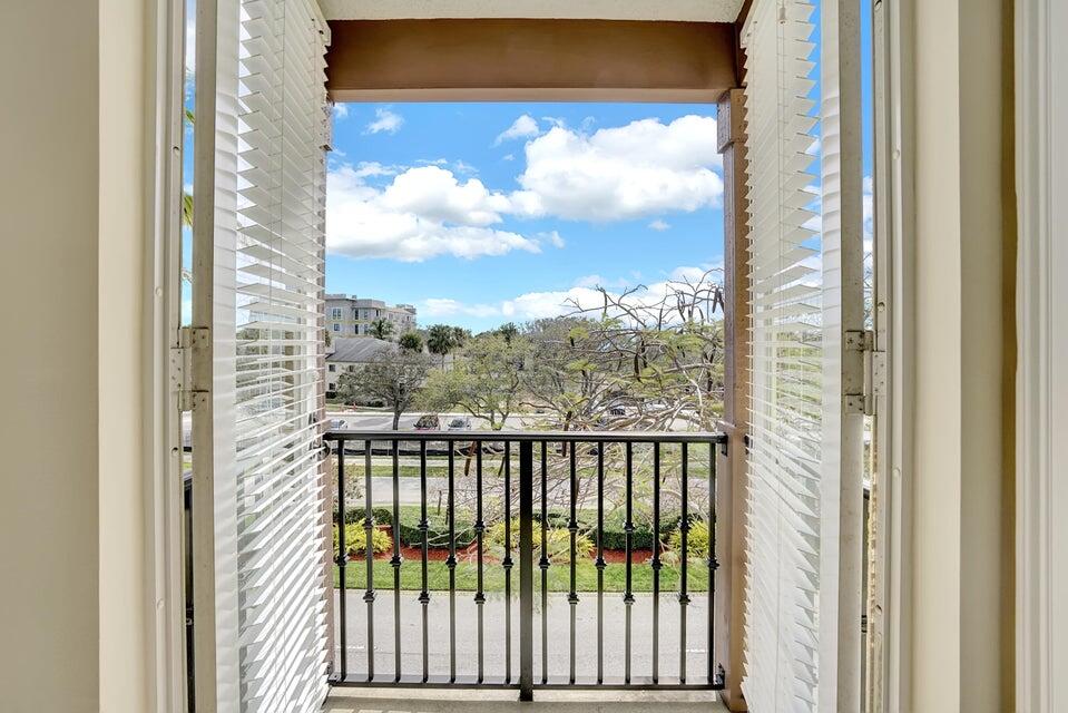 56 Via Floresta Drive 56