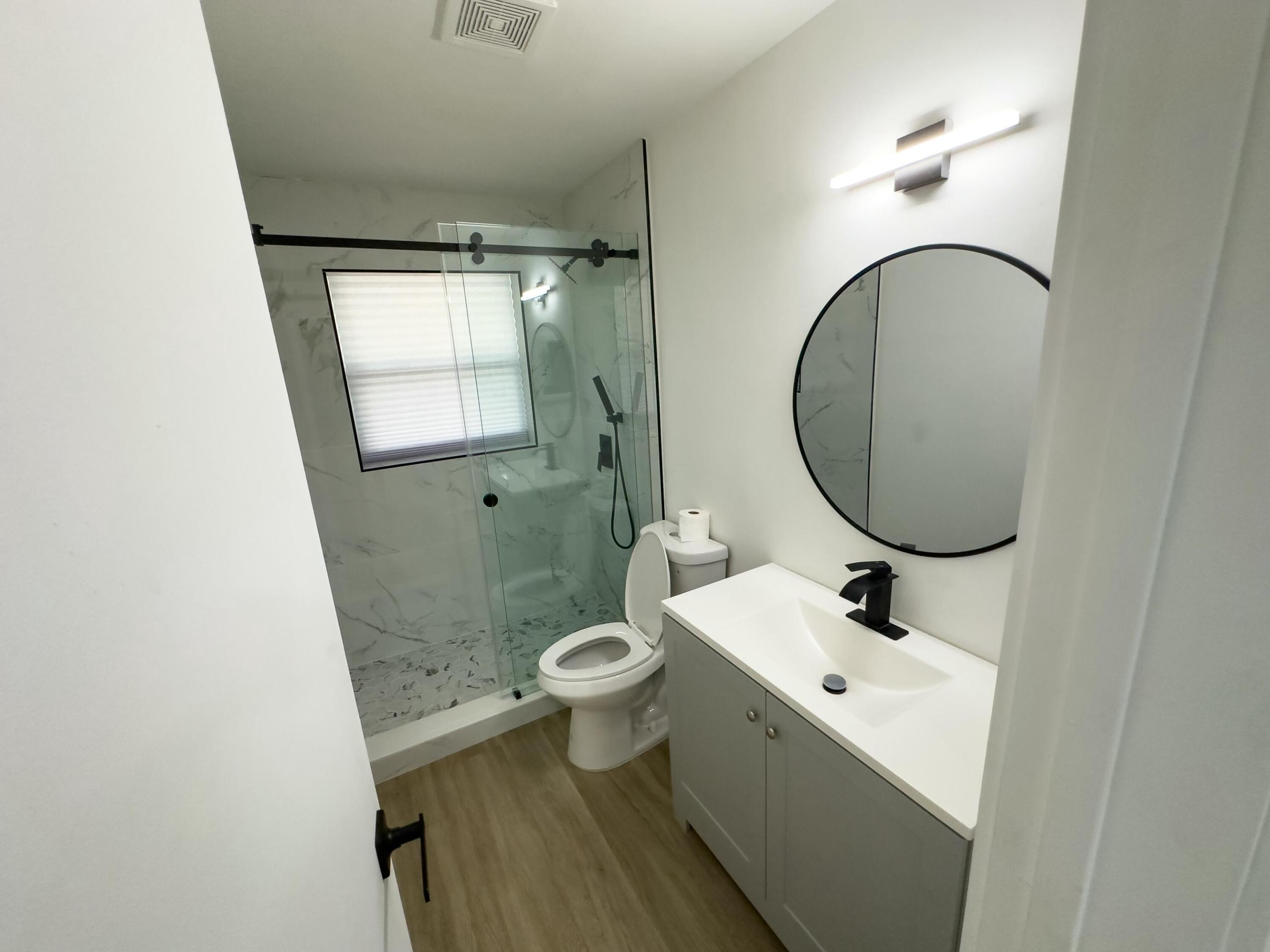 425 Greenbriar Drive, Lake Park