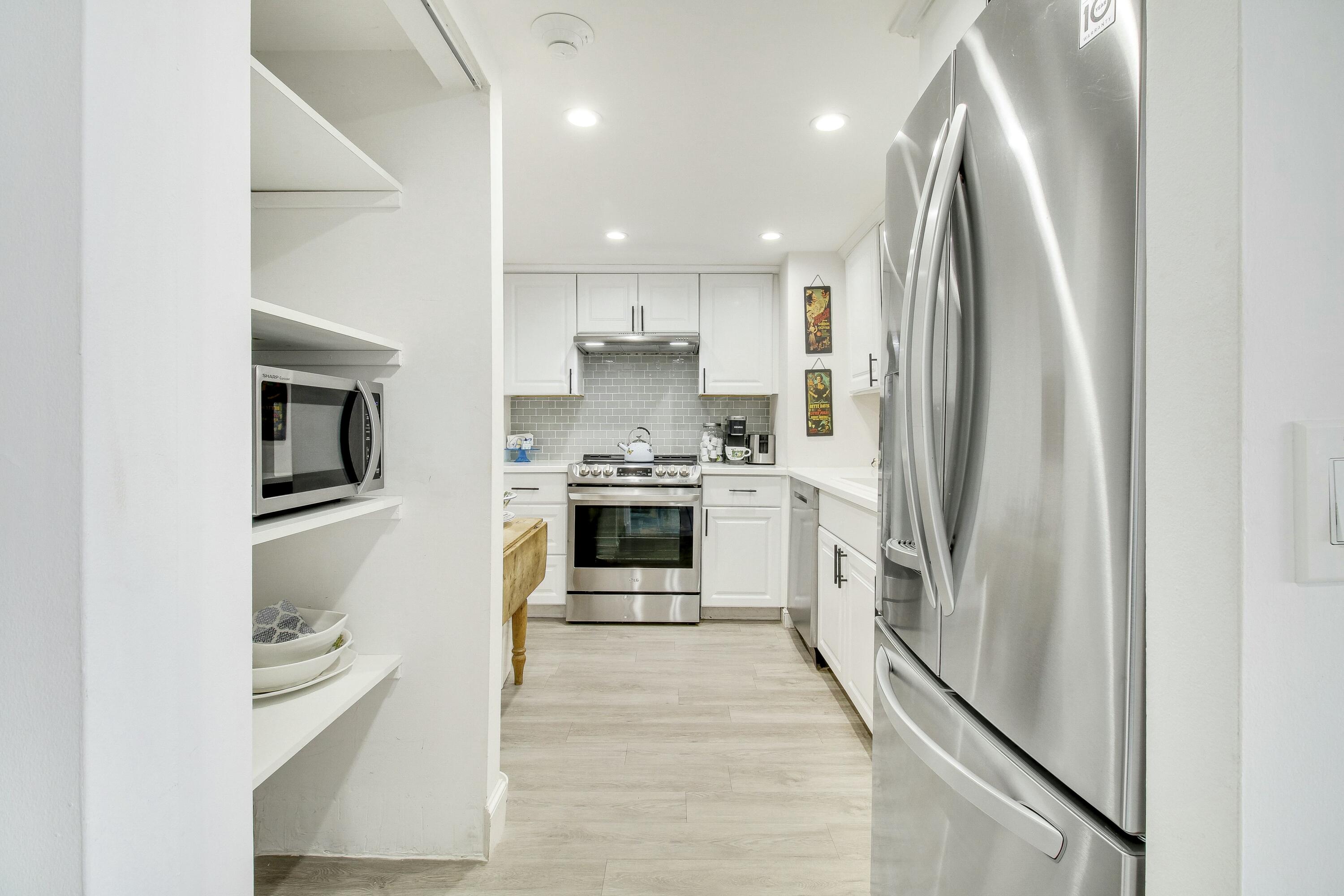 5600 N Flagler Drive Ph 107, West Palm Beach Unit: Ph 107