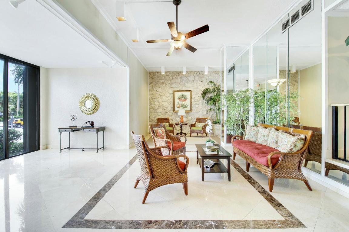 5600 N Flagler Drive Ph 107, West Palm Beach Unit: Ph 107