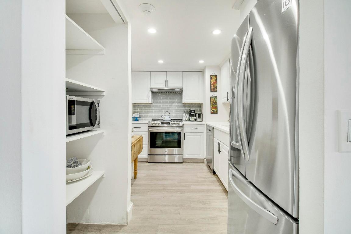 5600 N Flagler Drive Ph 107, West Palm Beach Unit: Ph 107