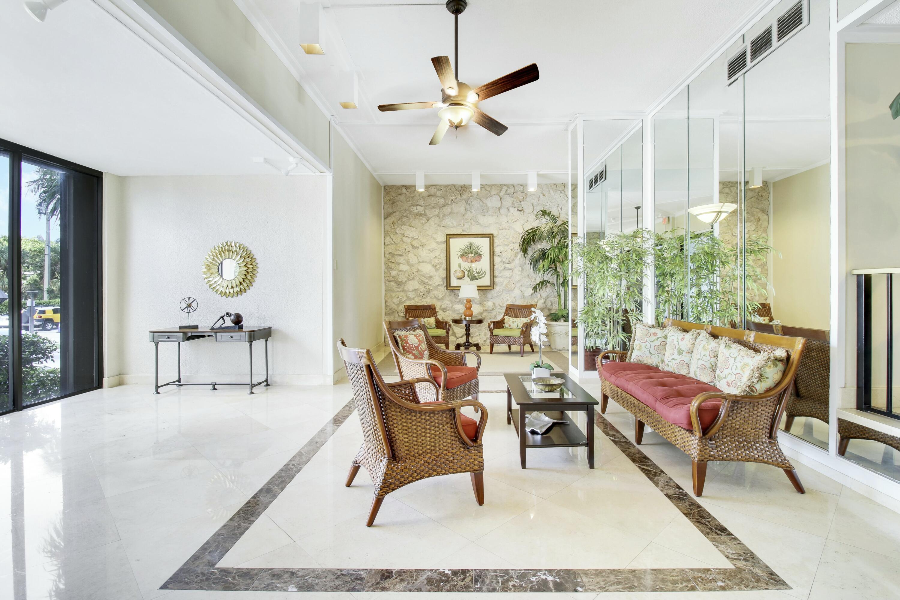 5600 N Flagler Drive Ph 107, West Palm Beach Unit: Ph 107