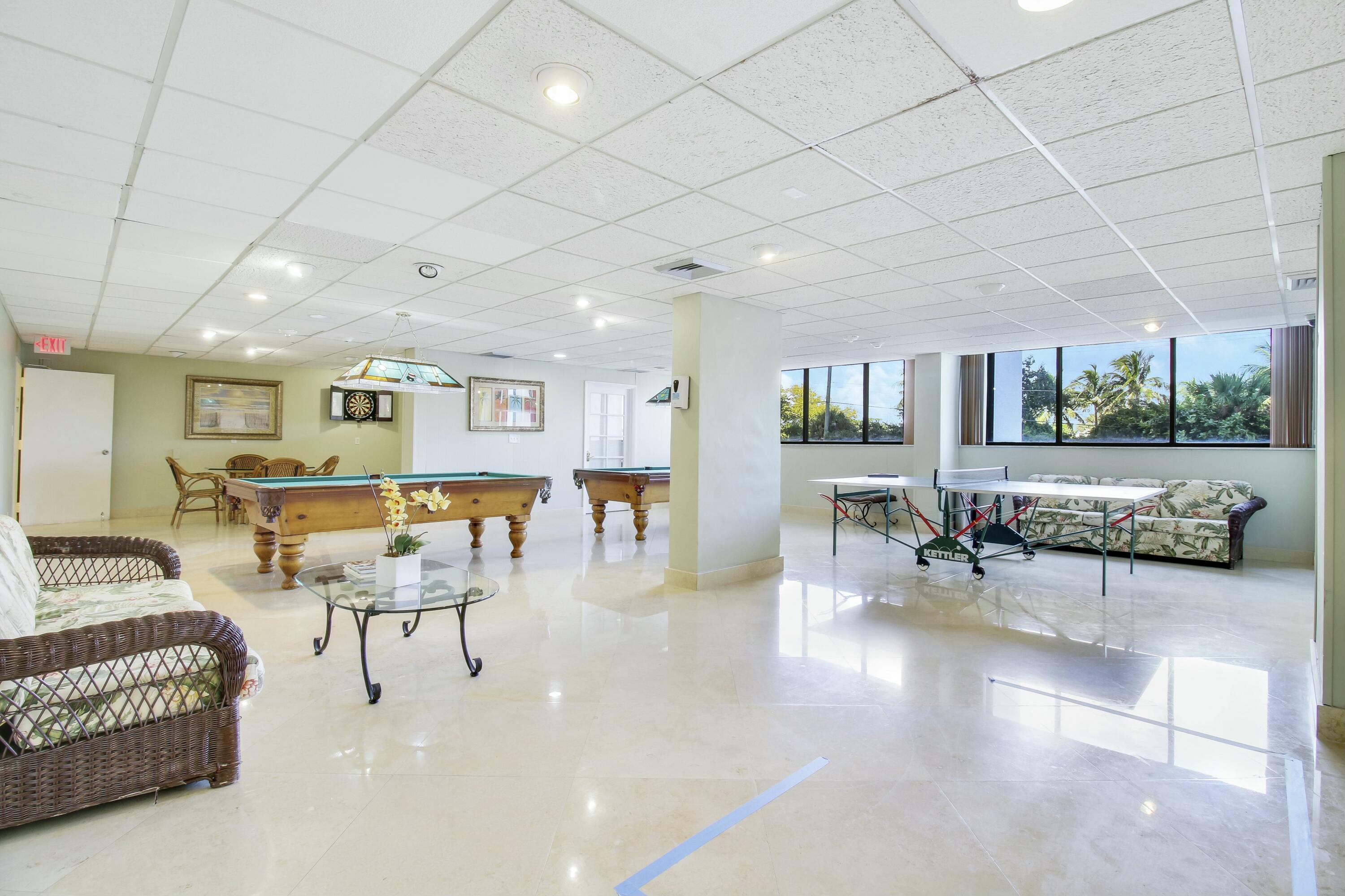 5600 N Flagler Drive Ph 107, West Palm Beach Unit: Ph 107