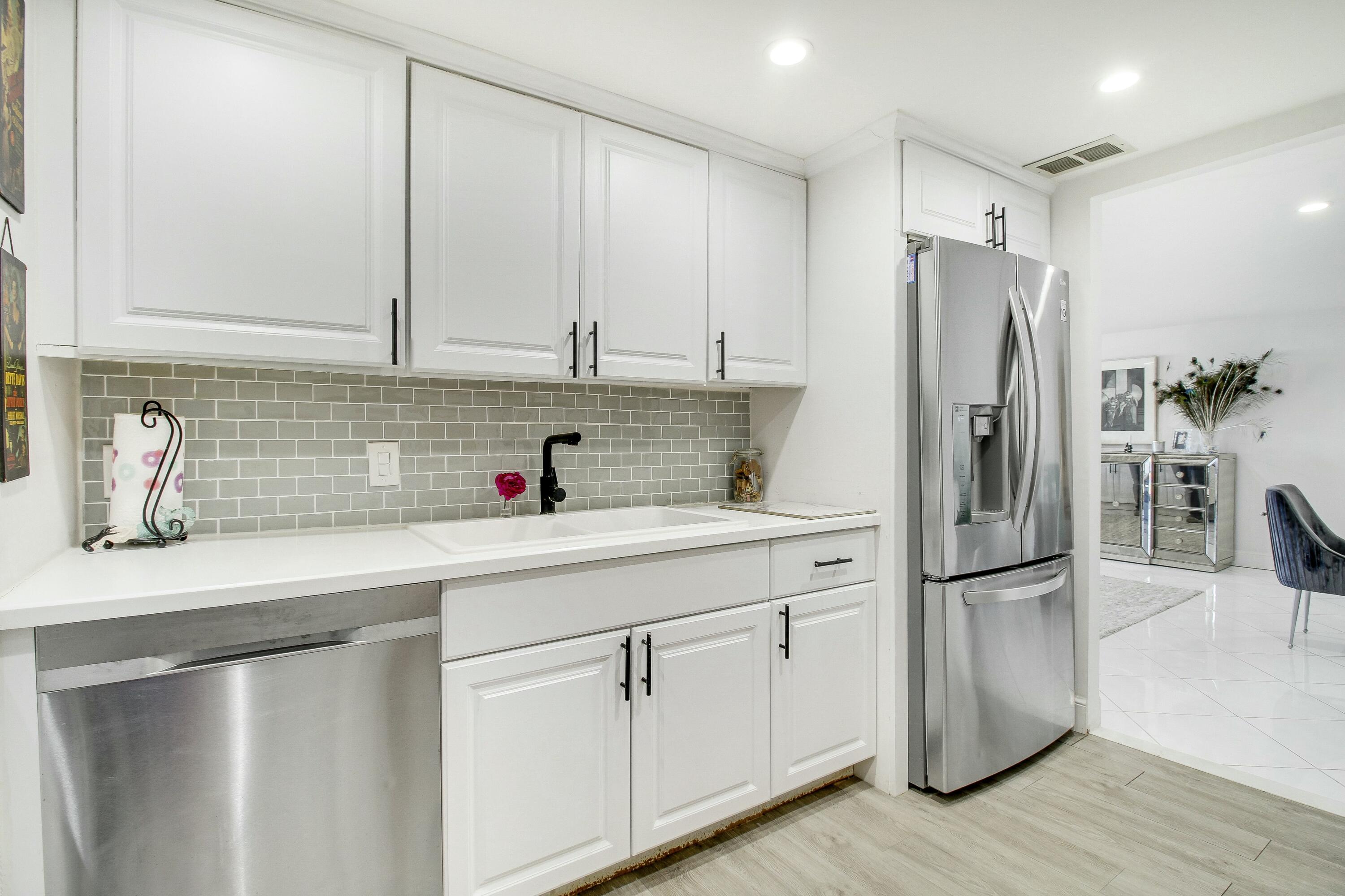 5600 N Flagler Drive Ph 107, West Palm Beach Unit: Ph 107