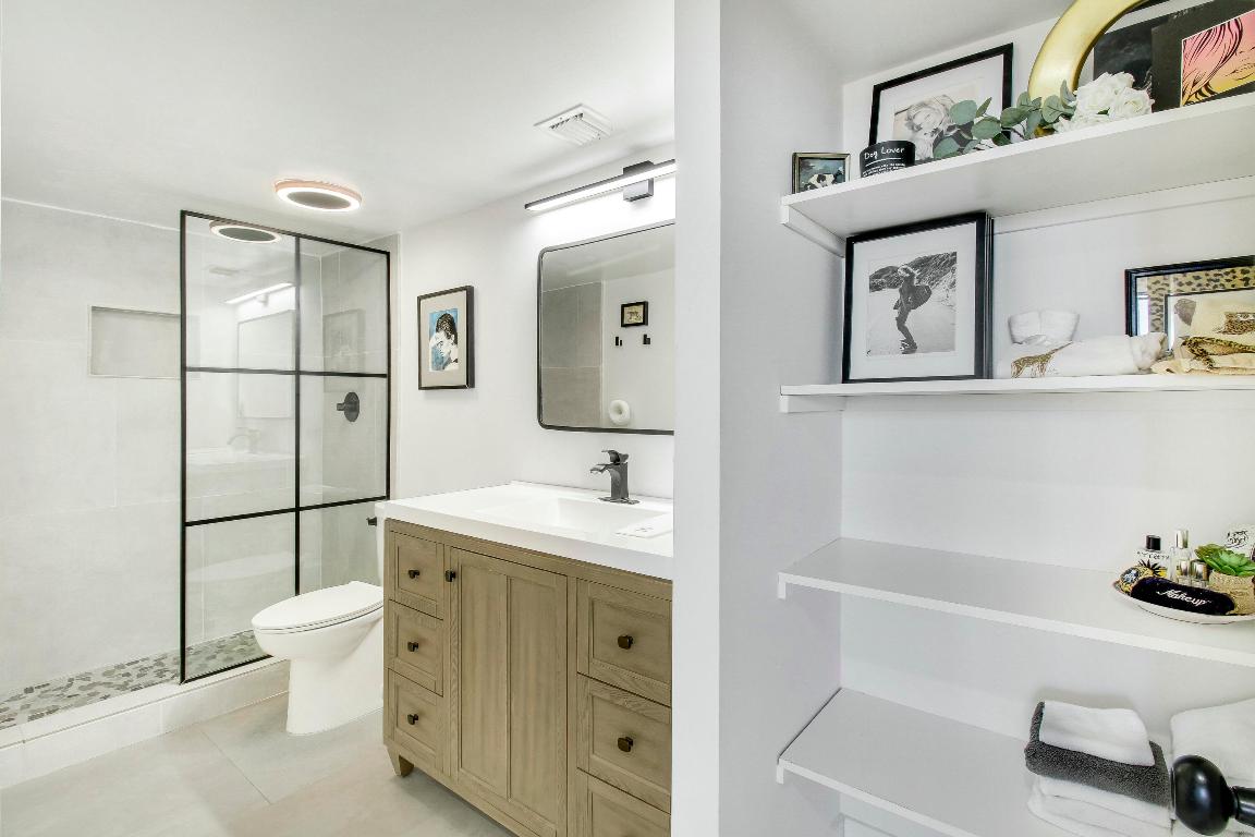 5600 N Flagler Drive Ph 107, West Palm Beach Unit: Ph 107