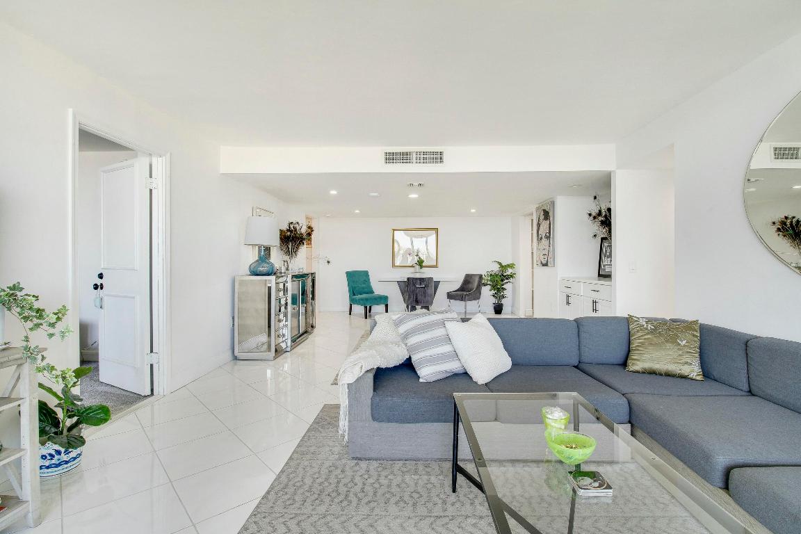 5600 N Flagler Drive Ph 107, West Palm Beach Unit: Ph 107