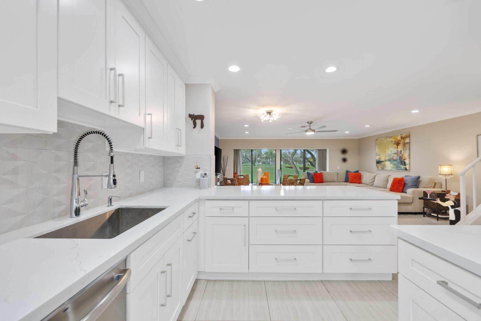 25 Southport Lane C