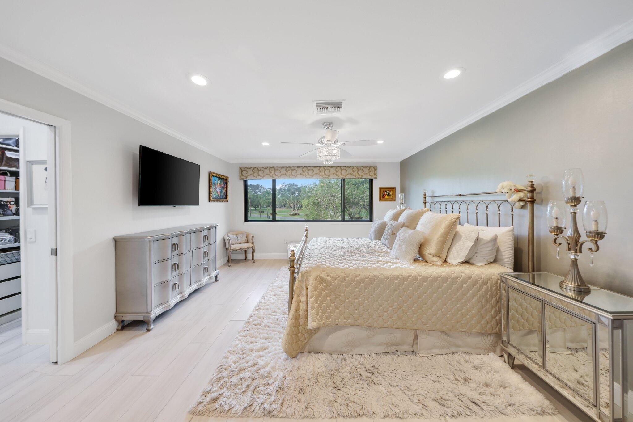 25 Southport Lane C