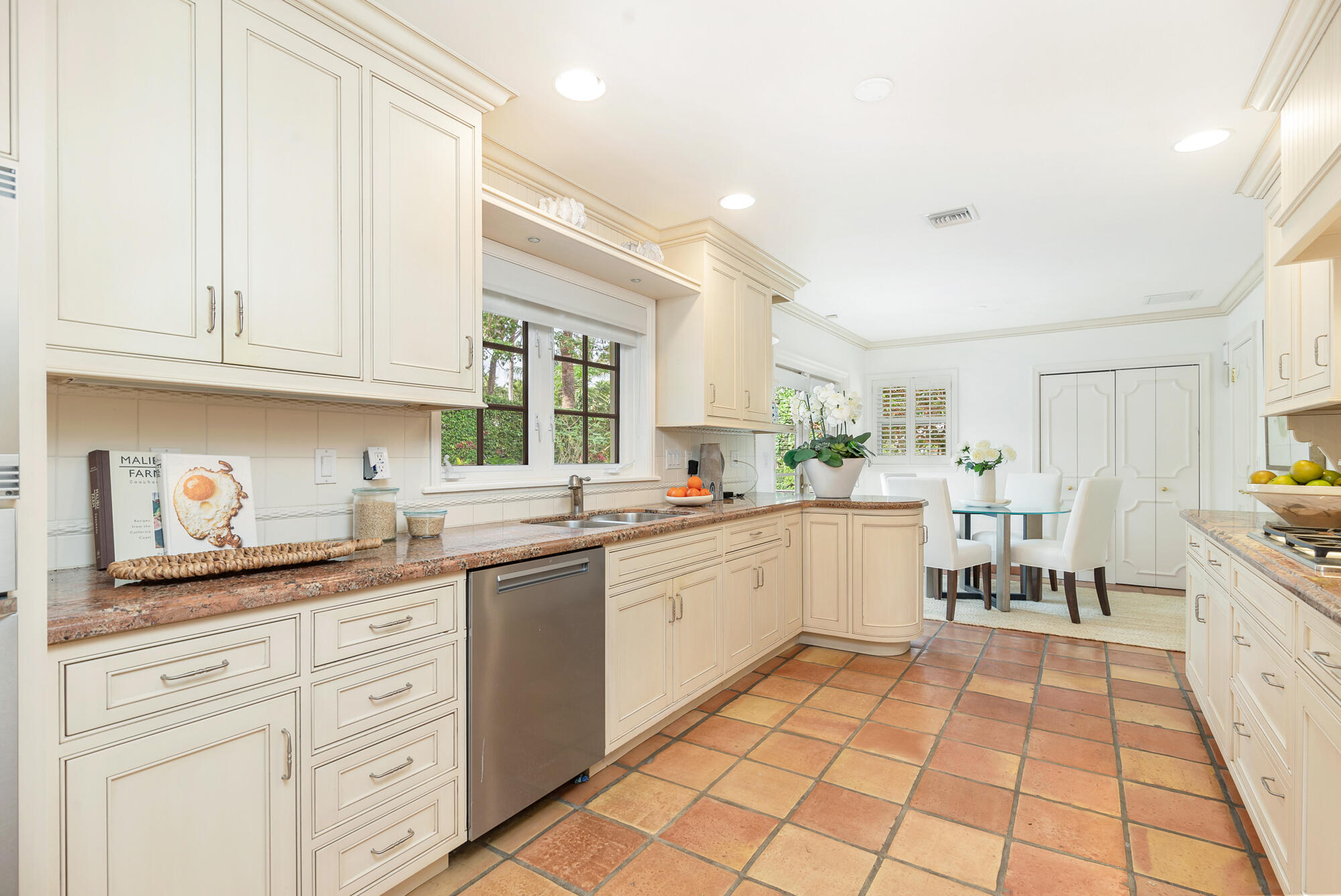 266 Southland Road, Palm Beach