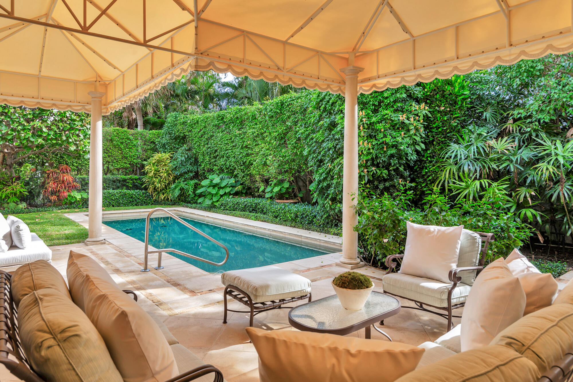 266 Southland Road, Palm Beach