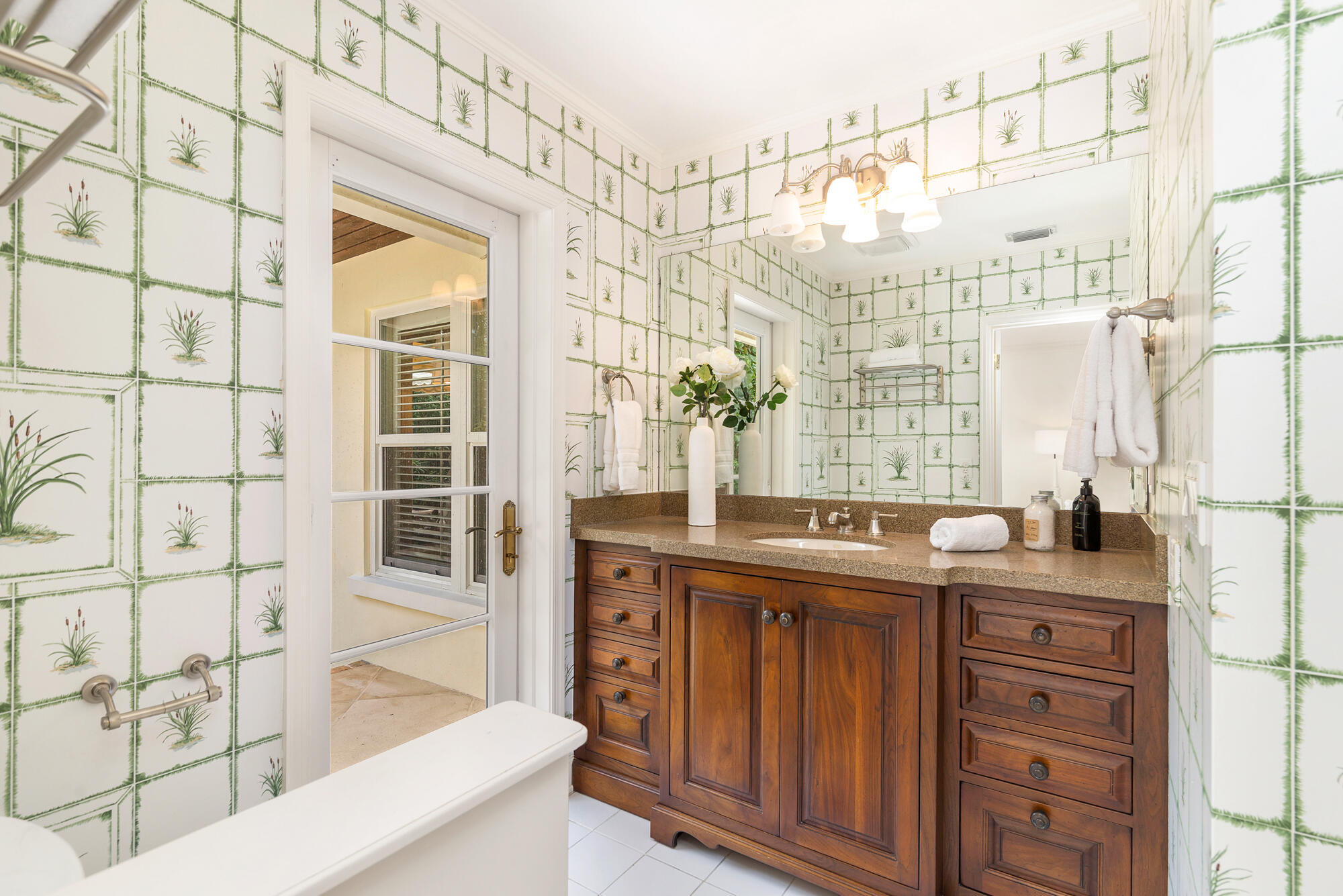 266 Southland Road, Palm Beach