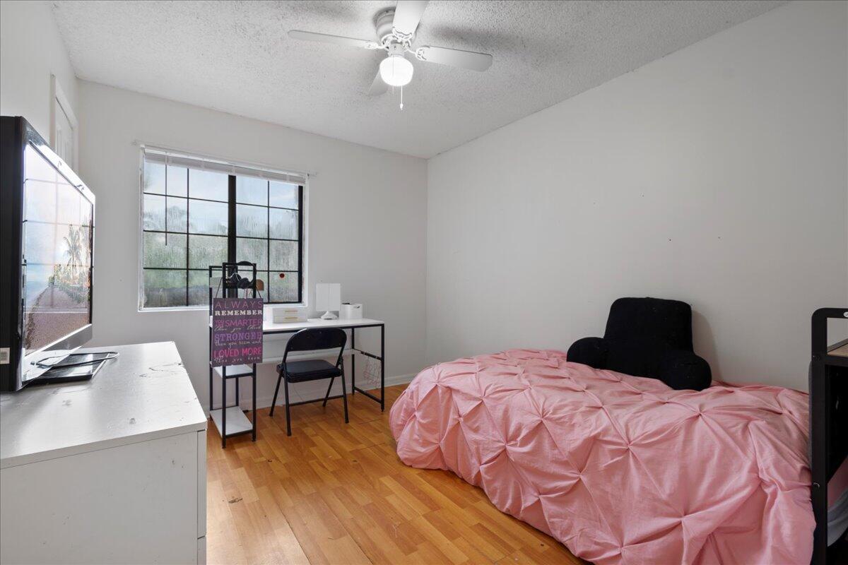 18467 47th Court N