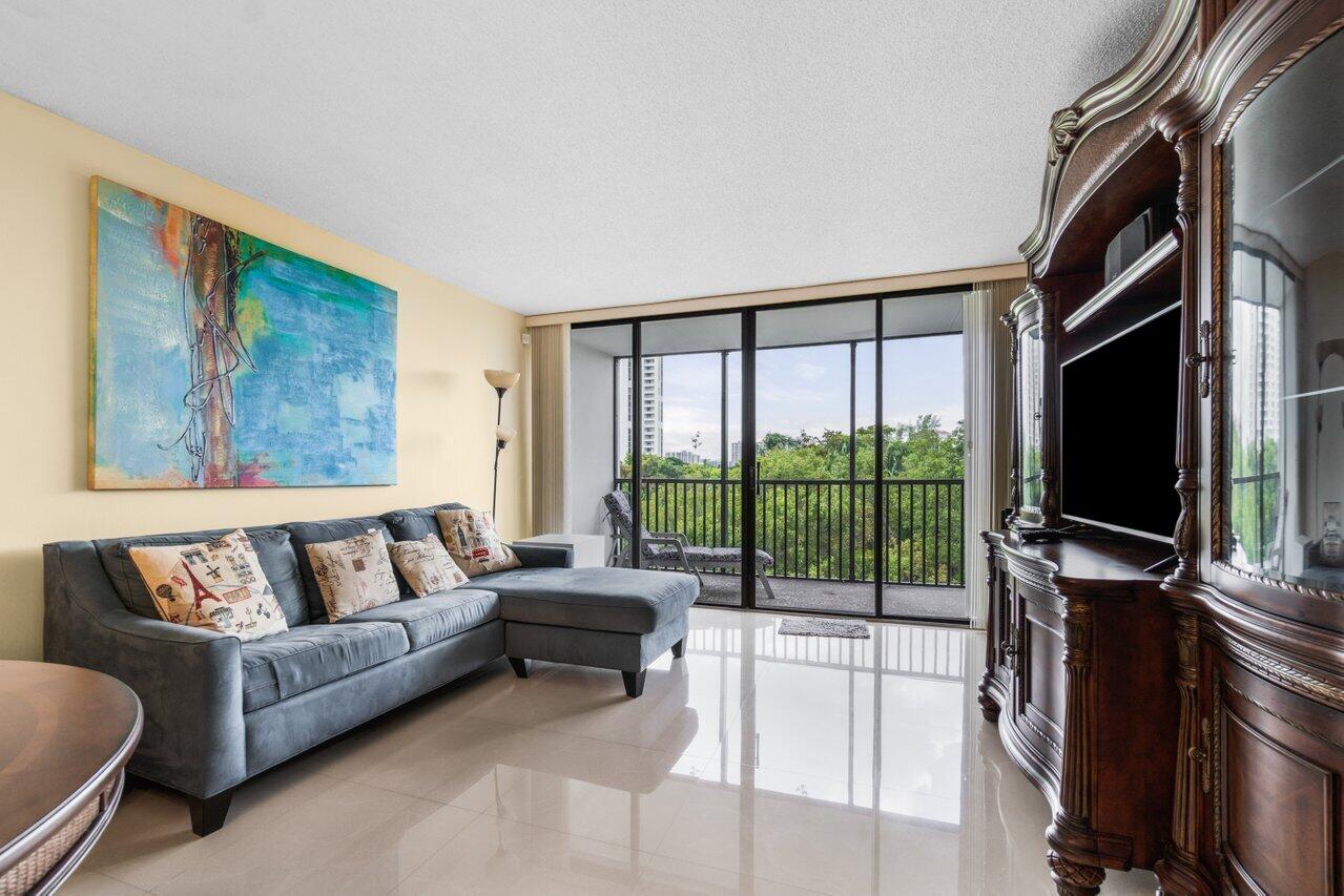 3401 N Country Club Drive 510, Aventura Unit: 510