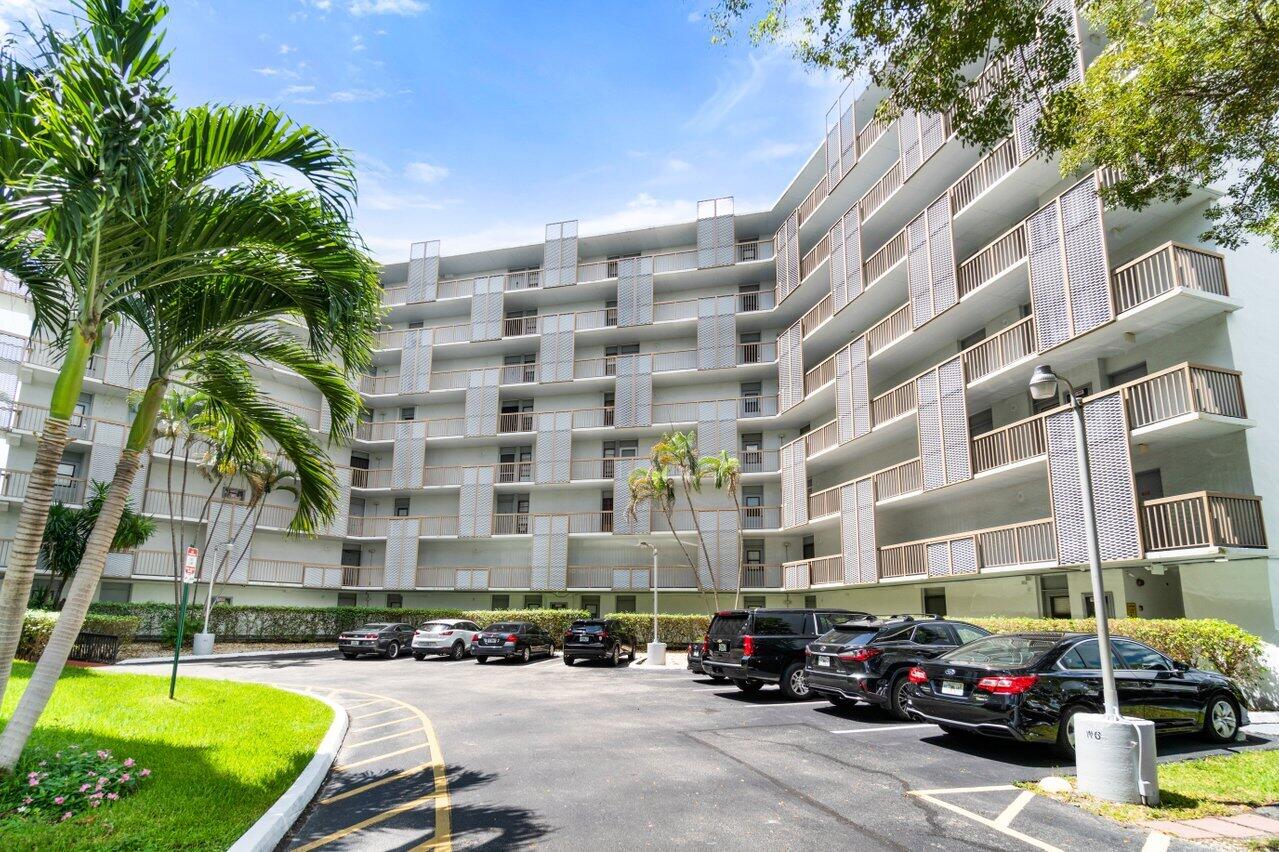 3401 N Country Club Drive 510, Aventura Unit: 510