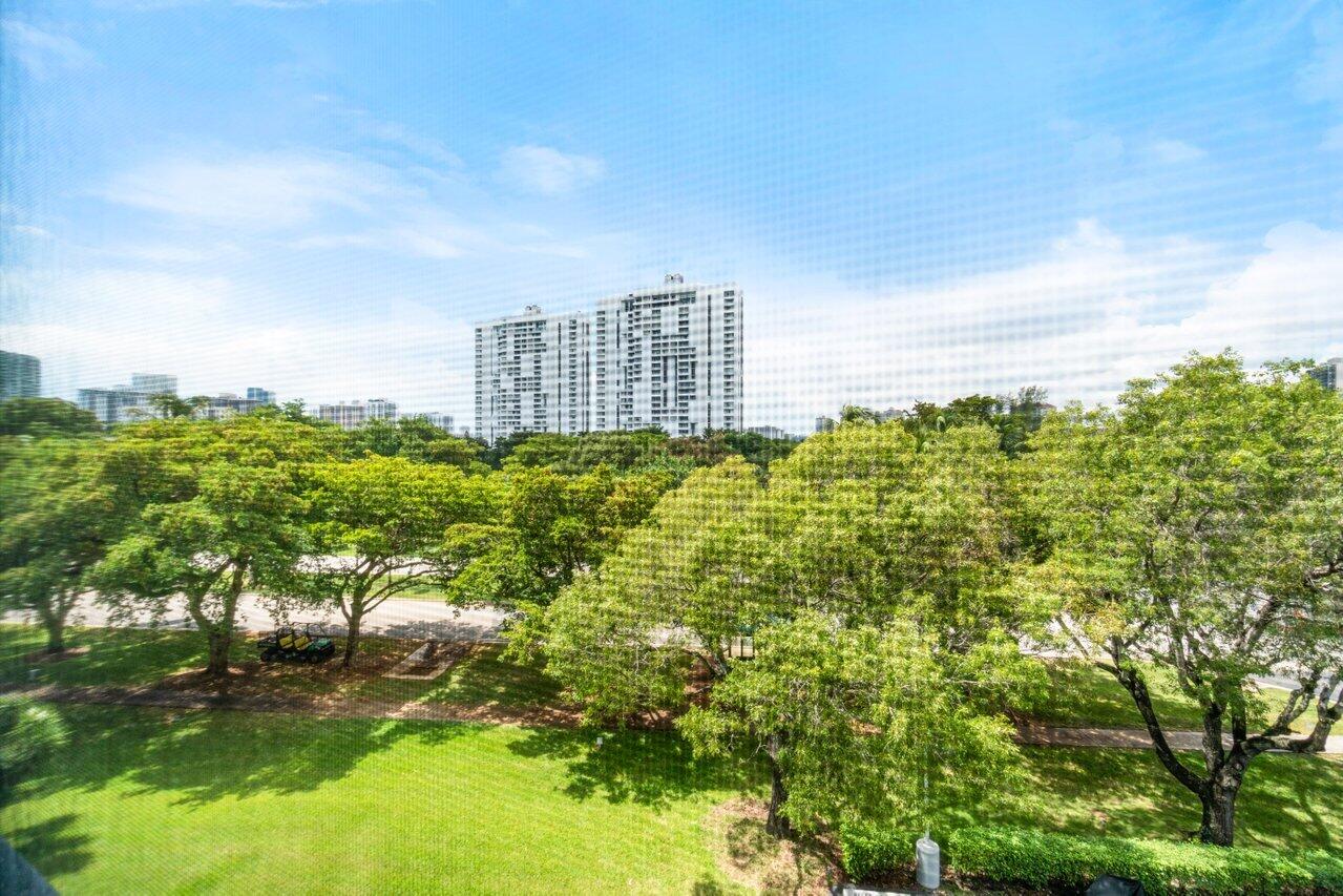 3401 N Country Club Drive 510, Aventura Unit: 510