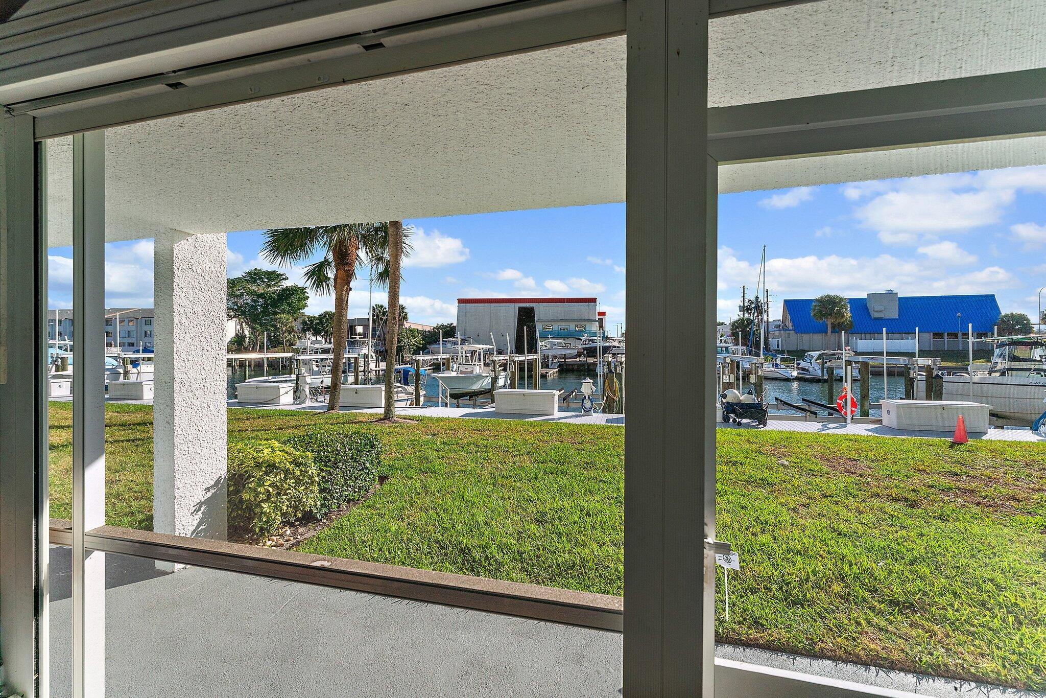 108 Paradise Harbour Boulevard 114, North Palm Beach Unit: 114