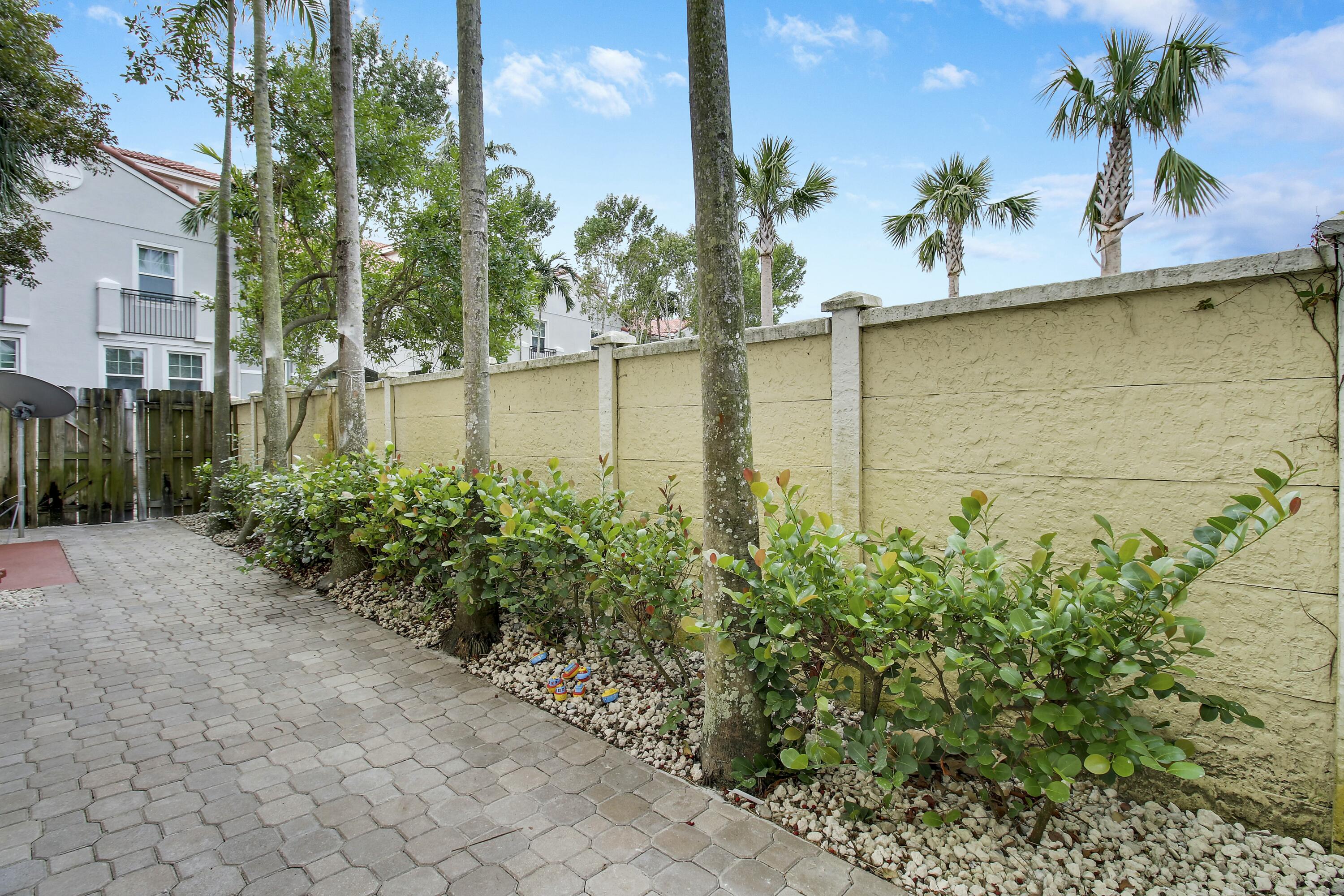 411 Bayfront Drive