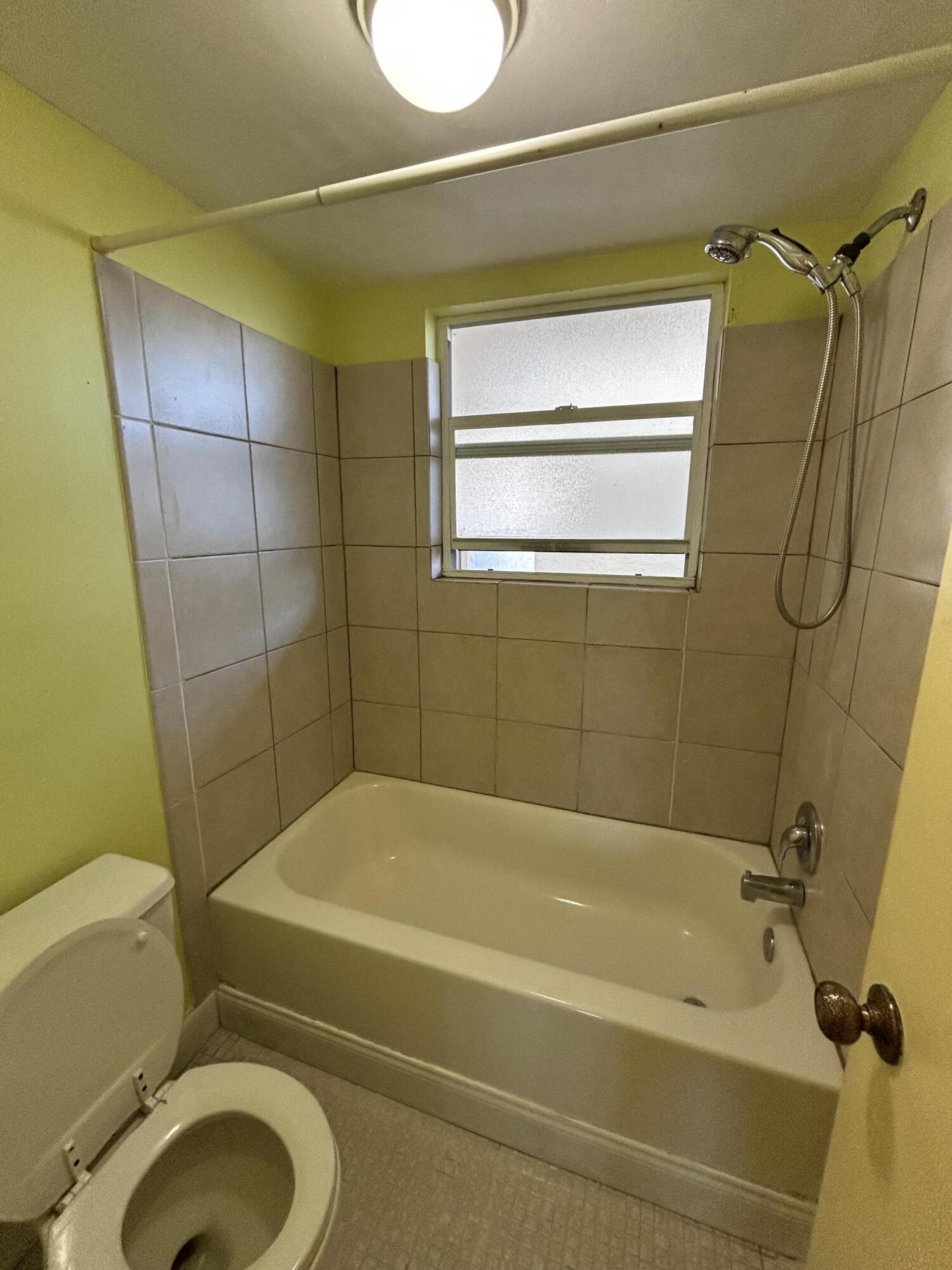 6870 Royal Palm Boulevard 110m, Margate Unit: 110m